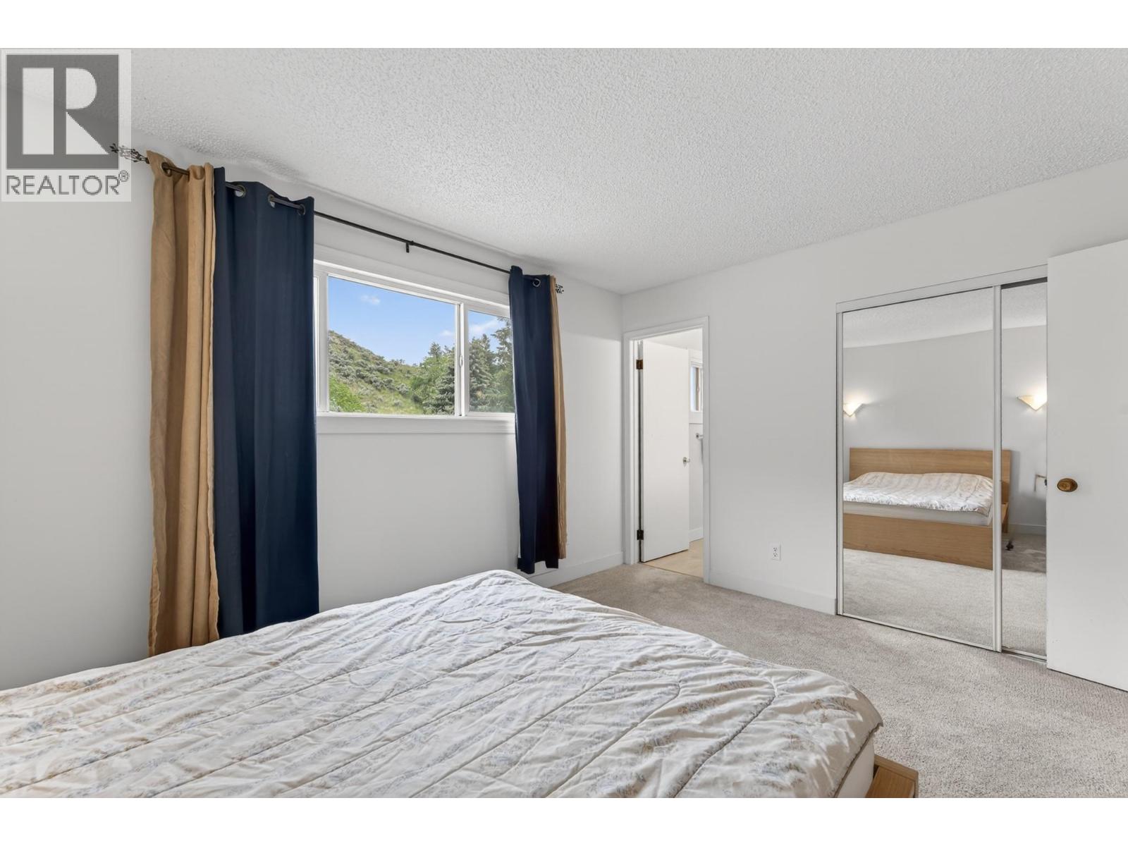 260 Miller Place Property Photo 16