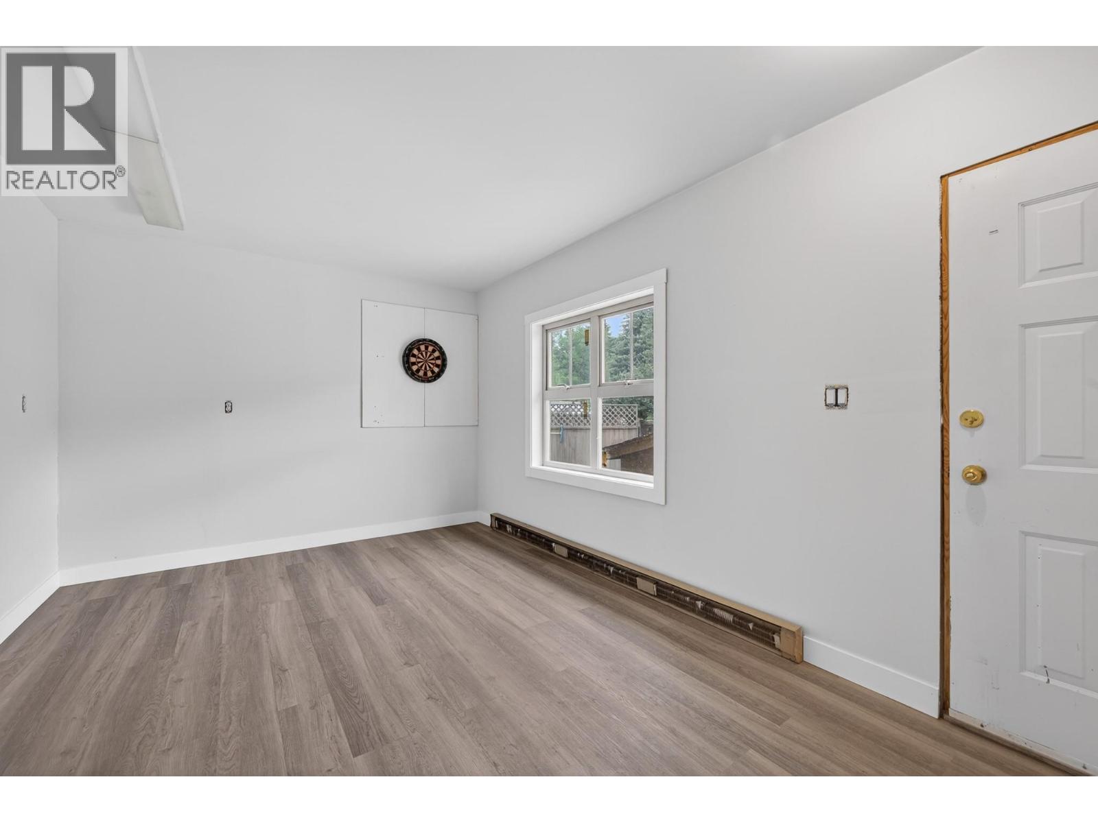 260 Miller Place Property Photo 29