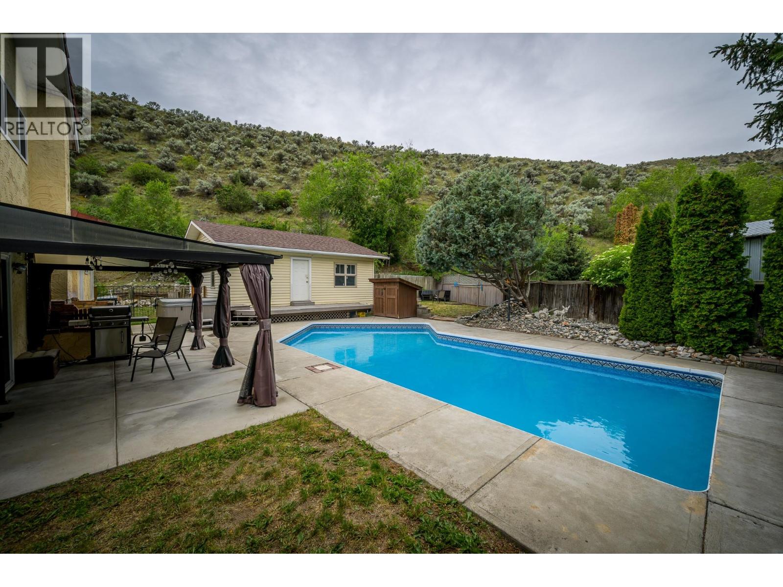 260 Miller Place Property Photo 35