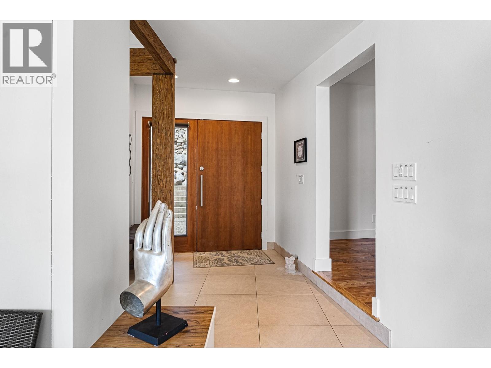 6588 Monck Park Road Property Photo 9