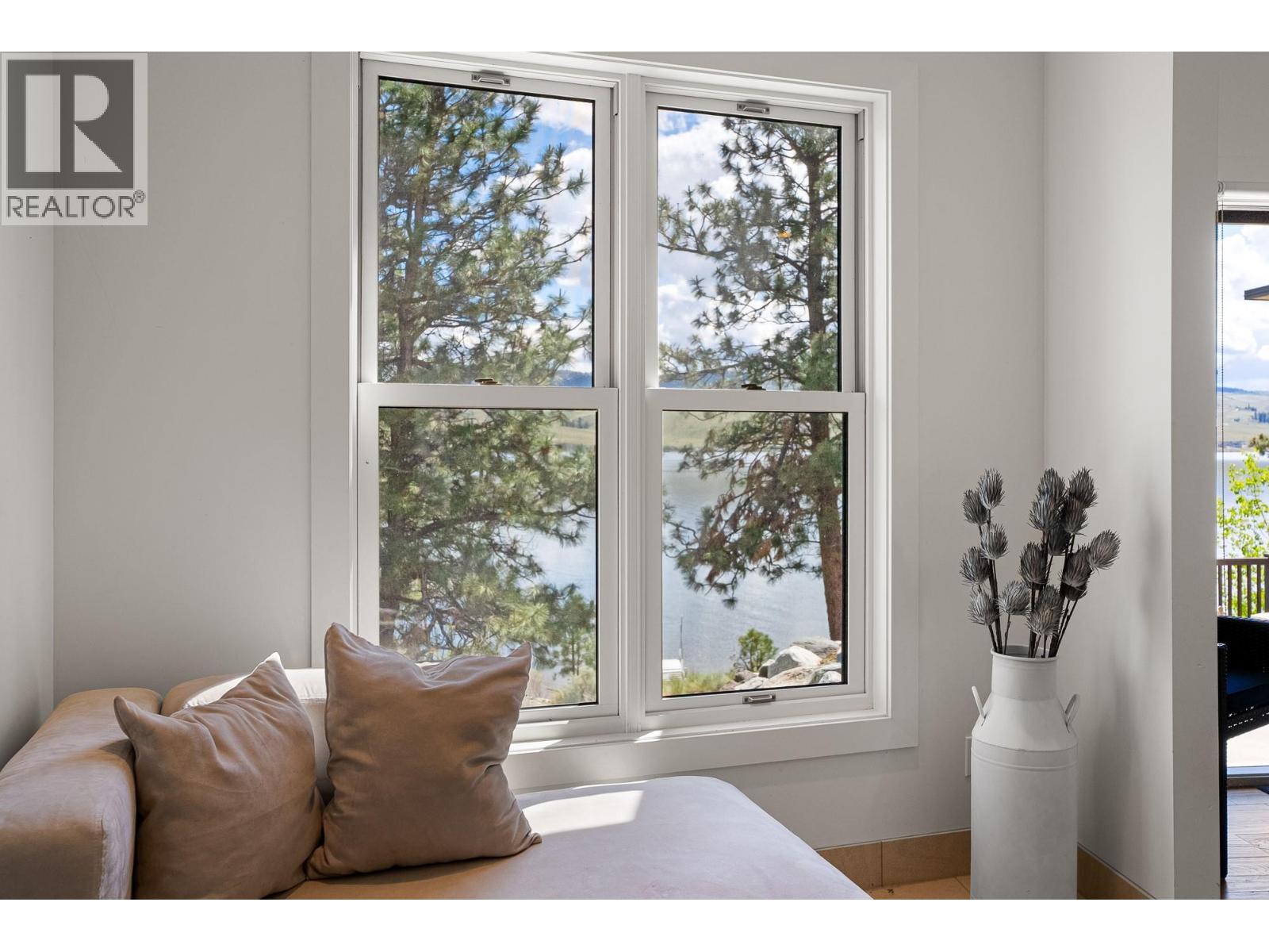 6588 Monck Park Road Property Photo 12