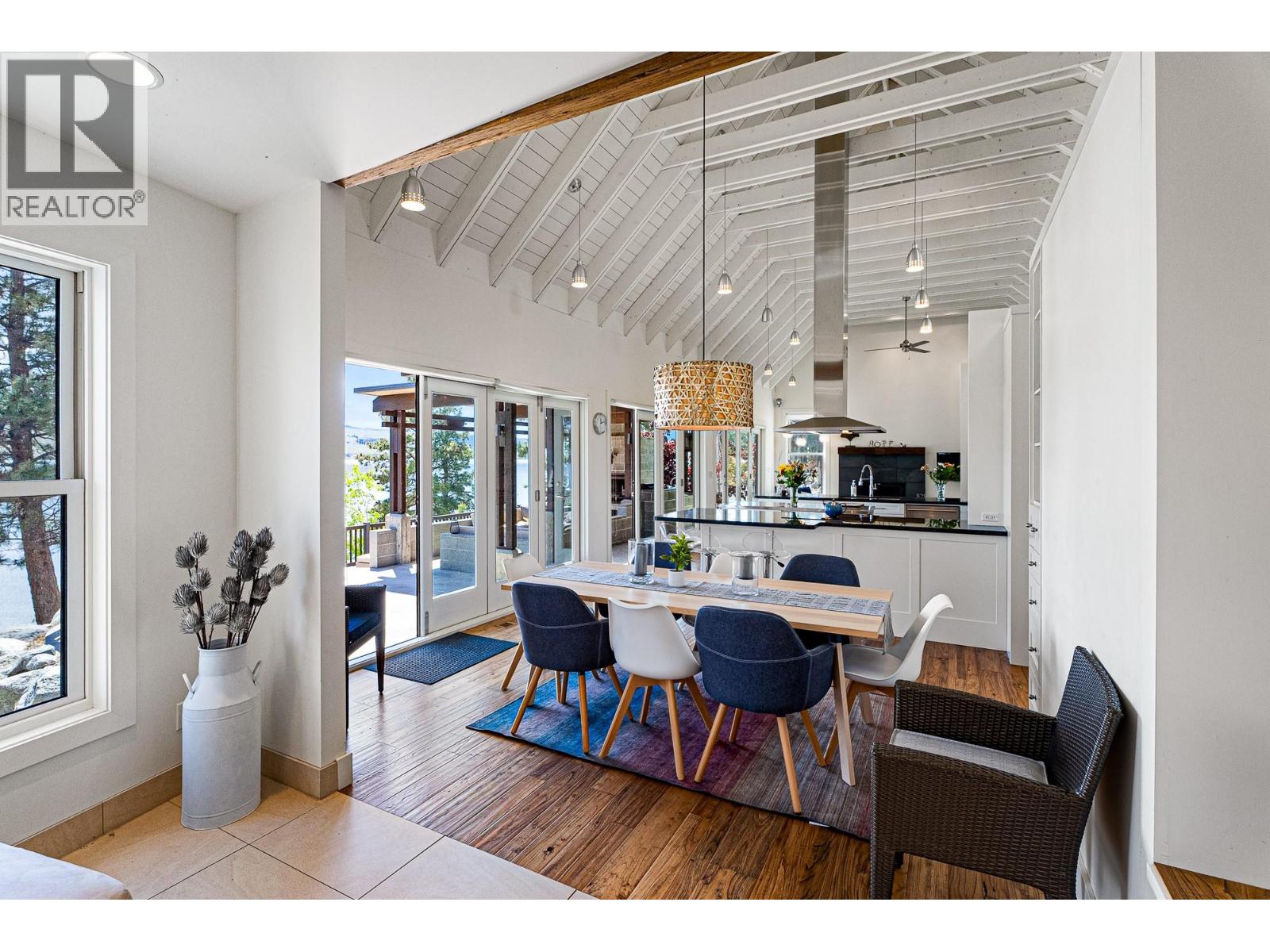 6588 Monck Park Road Property Photo 14