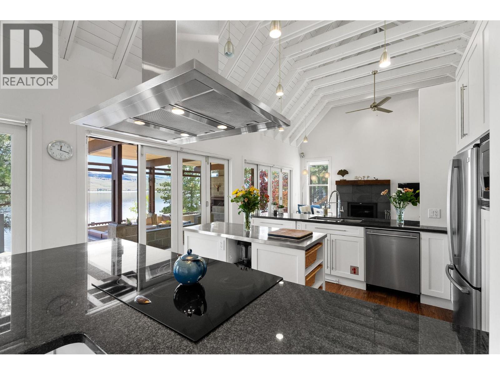 6588 Monck Park Road Property Photo 20