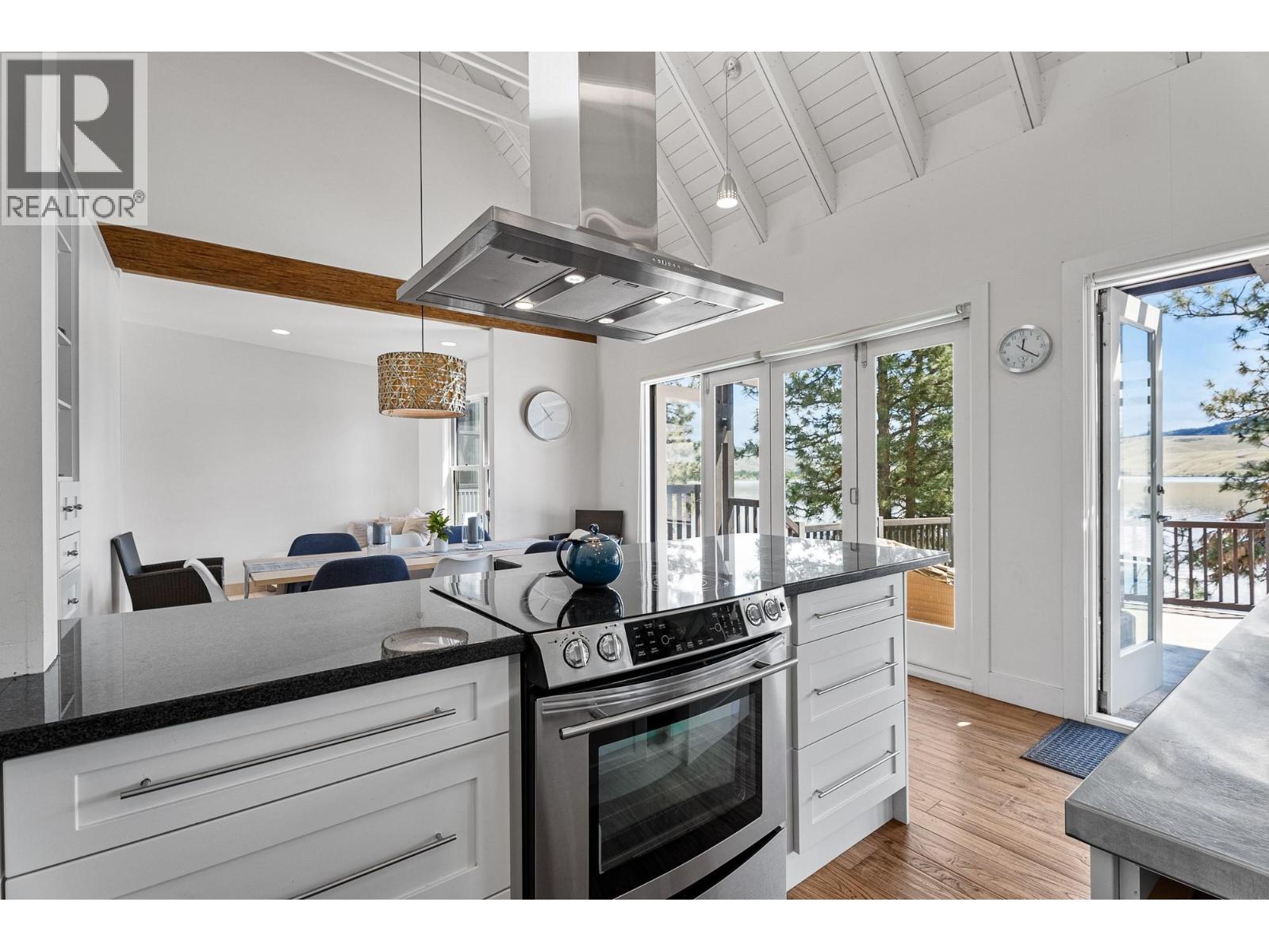 6588 Monck Park Road Property Photo 28