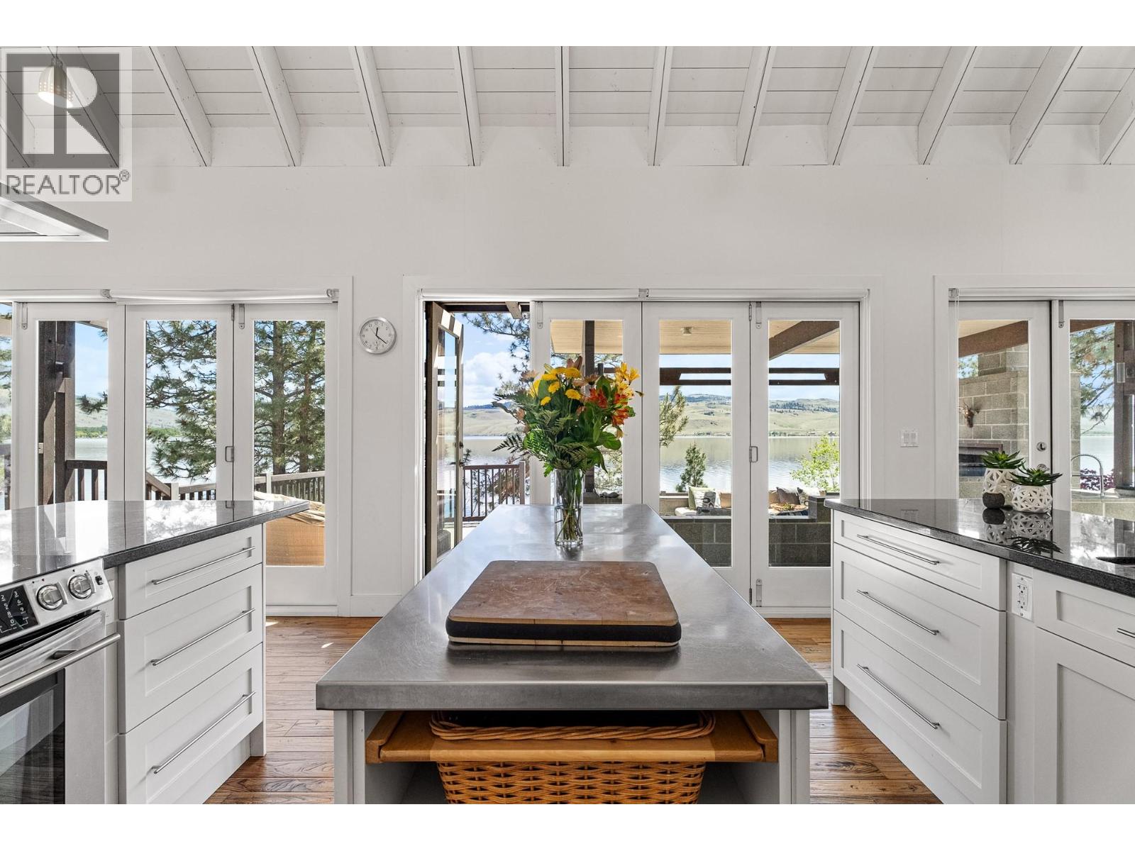 6588 Monck Park Road Property Photo 29
