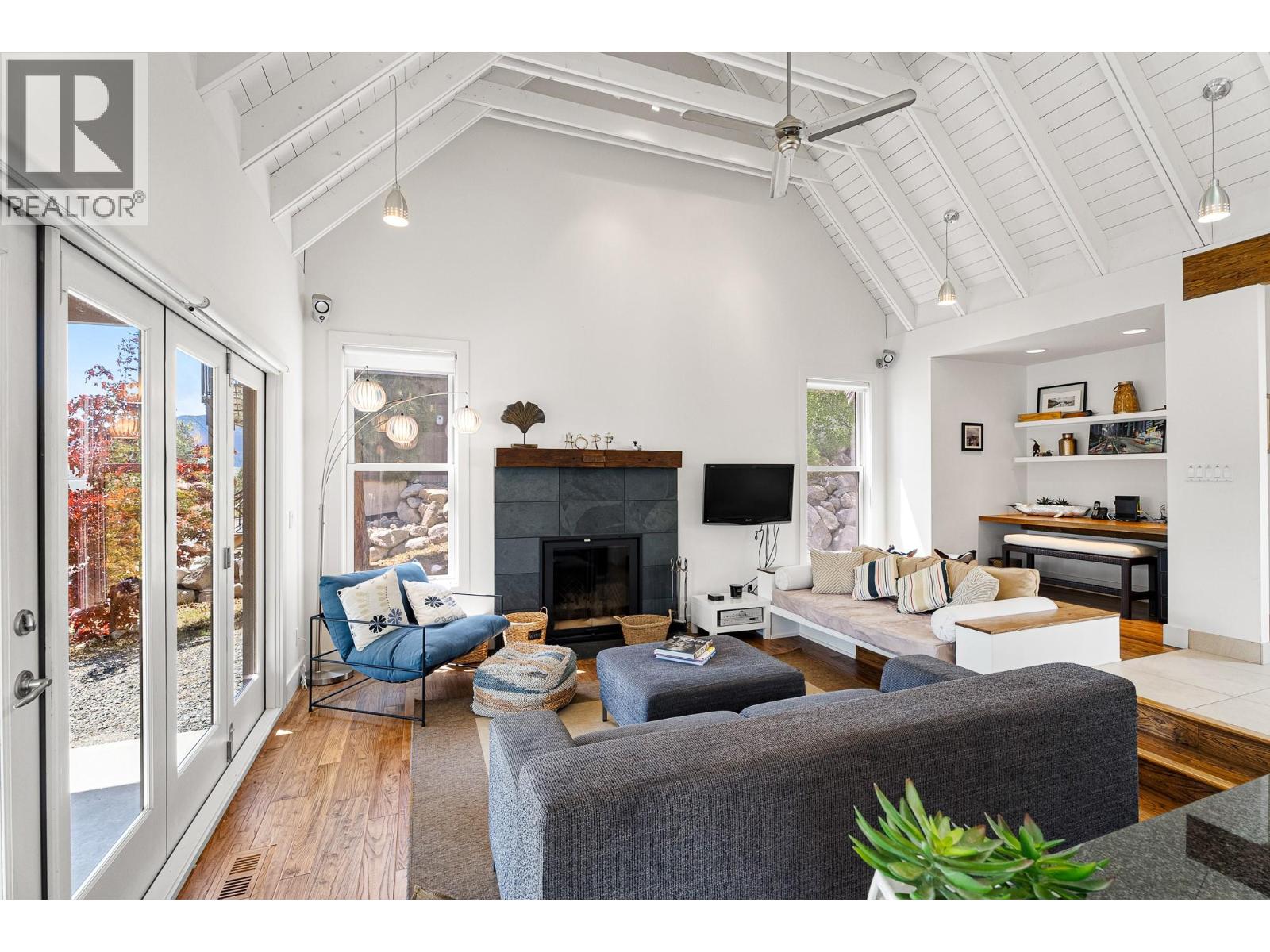 6588 Monck Park Road Property Photo 37