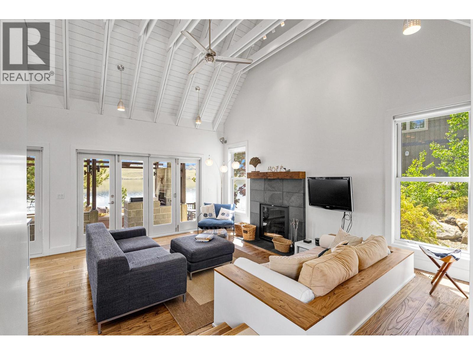 6588 Monck Park Road Property Photo 44