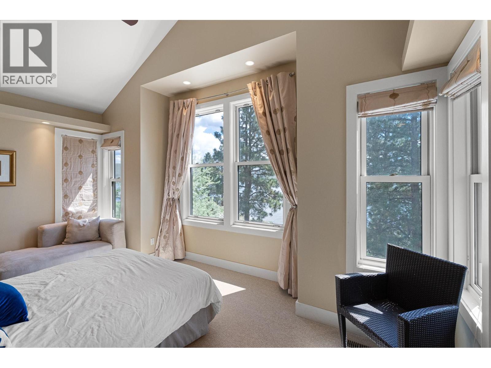 6588 Monck Park Road Property Photo 57
