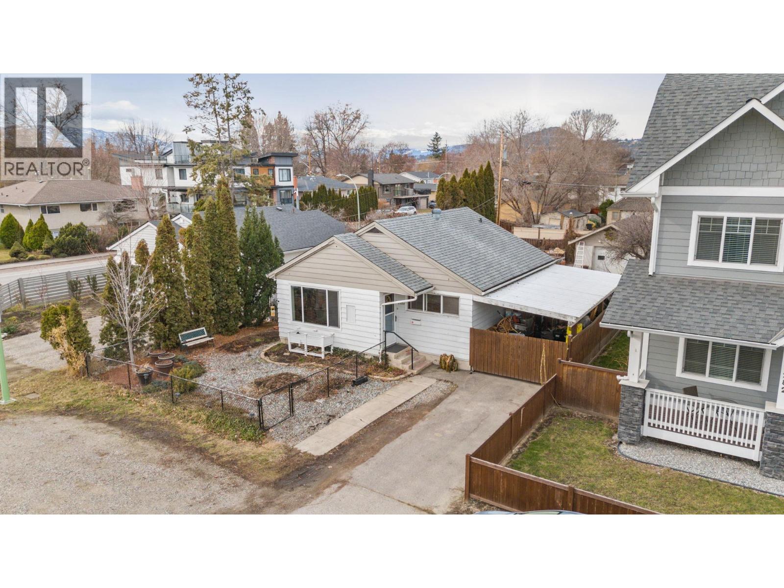 2284 Aberdeen Street Property Photo 1