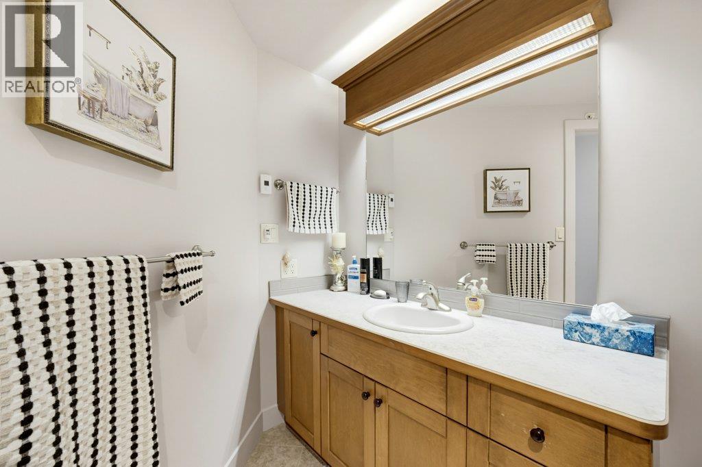 611 Shuswap Street Sw Unit# 301 Property Photo 27