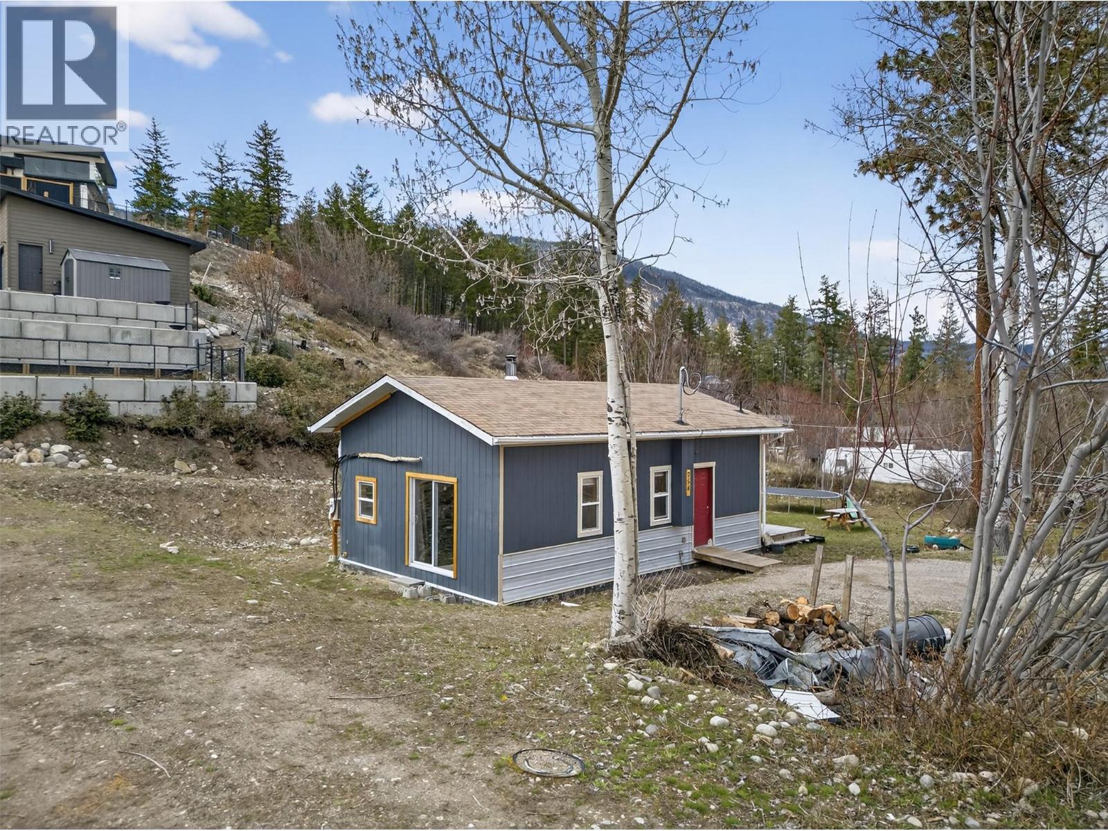 754 Wood Road Property Photo 4