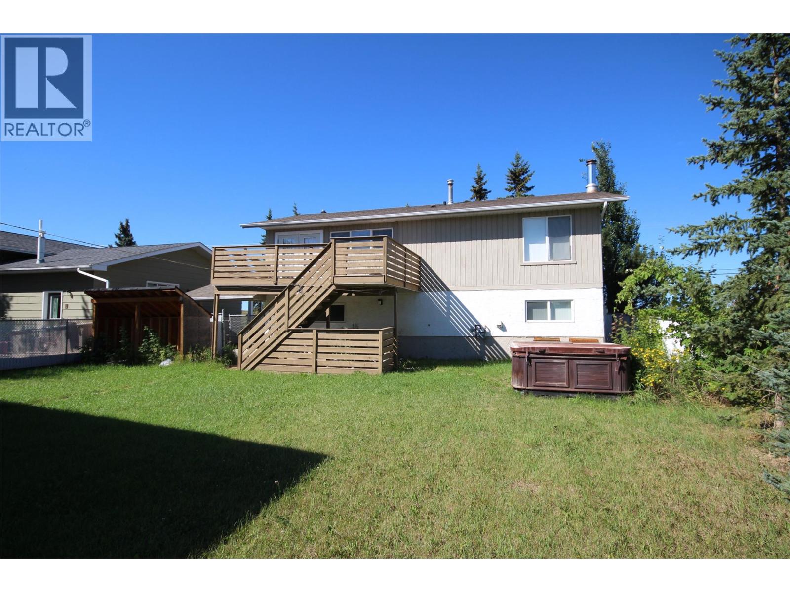 11304 17 Street Property Photo 3