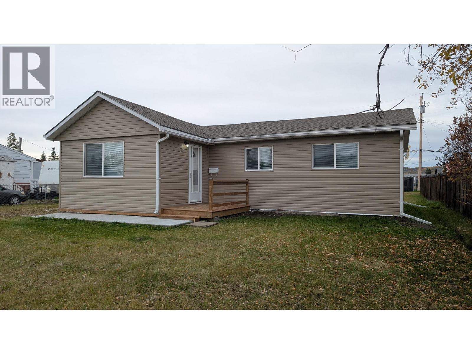 1217 114 Avenue Property Photo 1