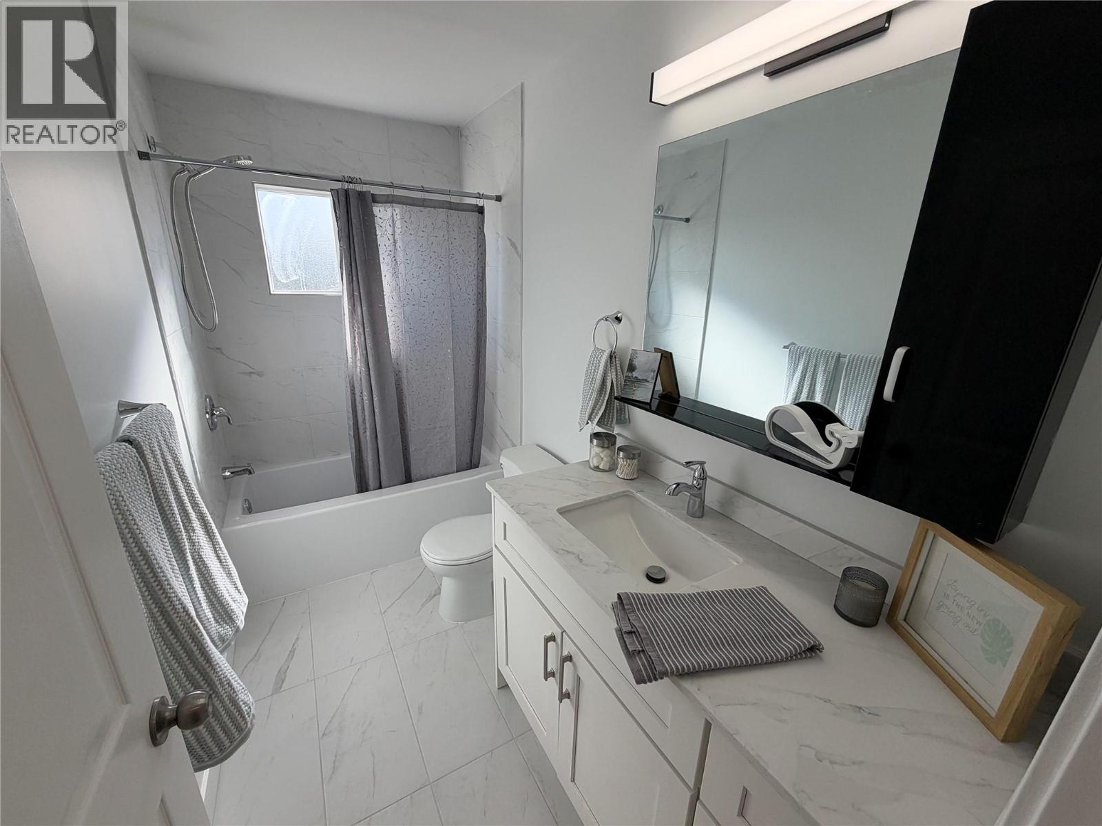 1217 114 Avenue Property Photo 6