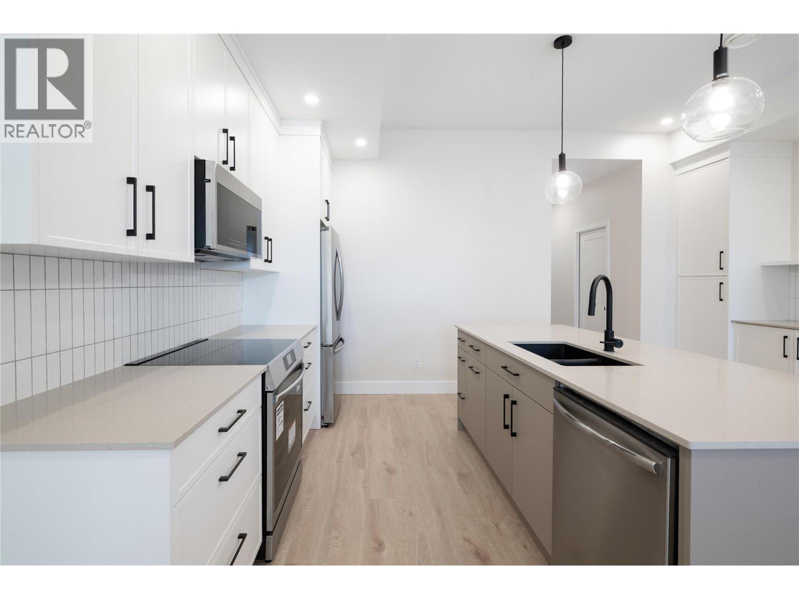 163 Chestnut Avenue Property Photo 8