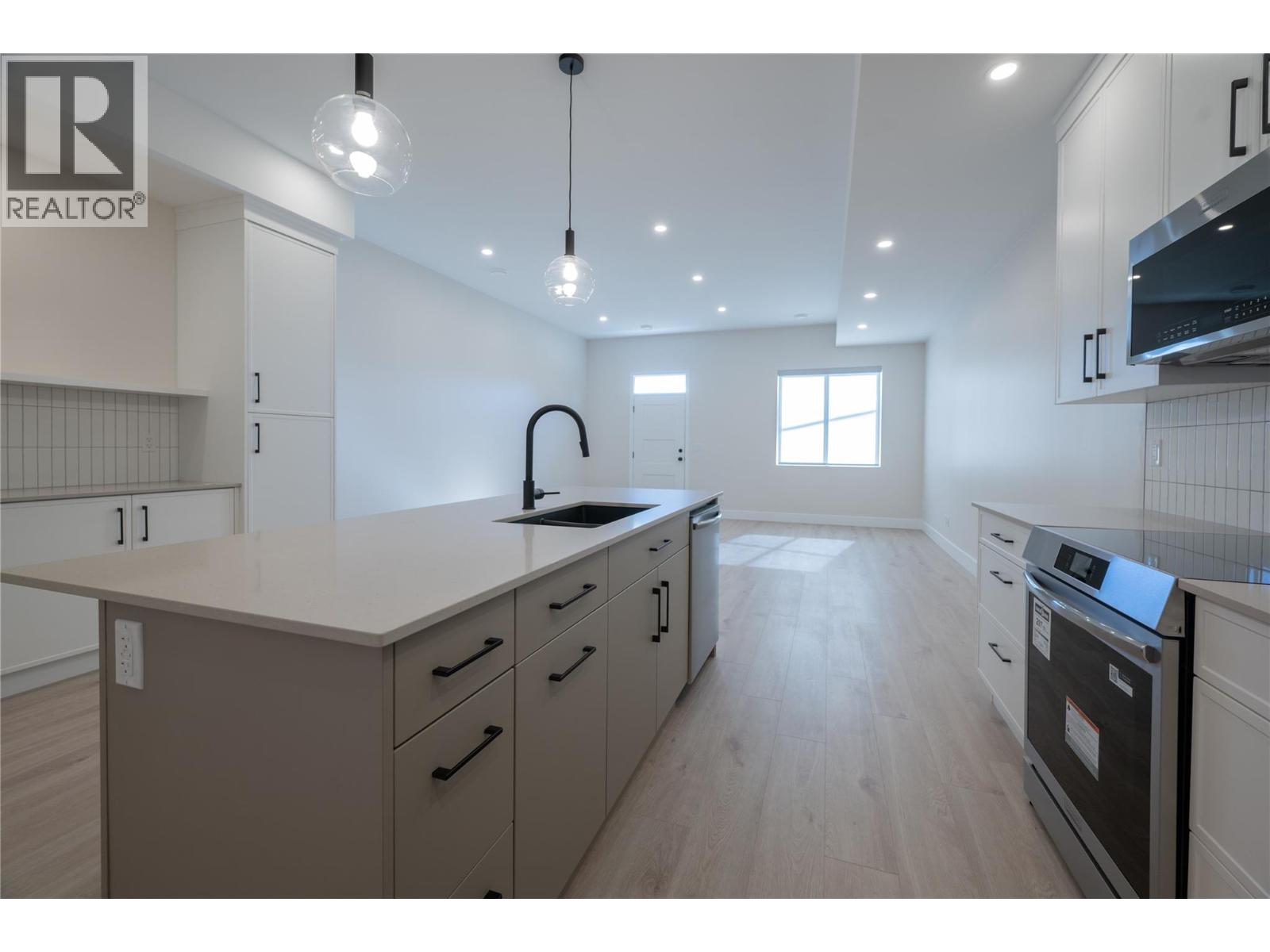 163 Chestnut Avenue Property Photo 13