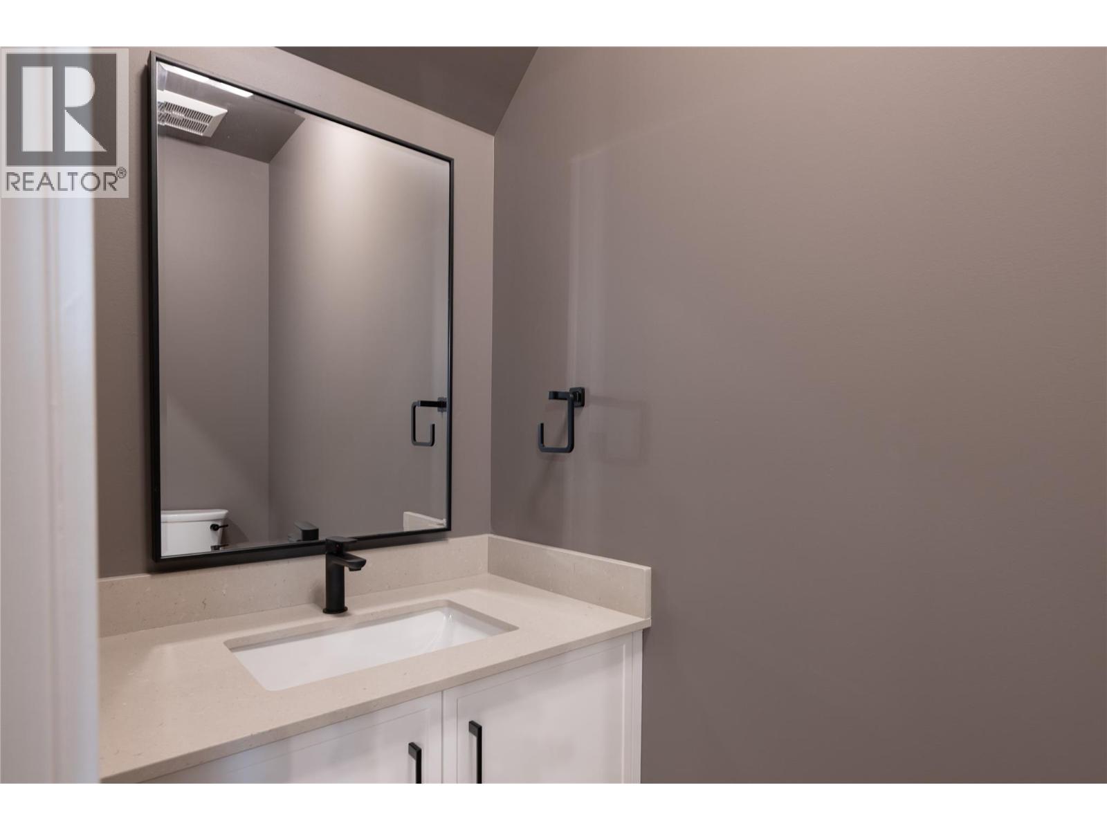 163 Chestnut Avenue Property Photo 15