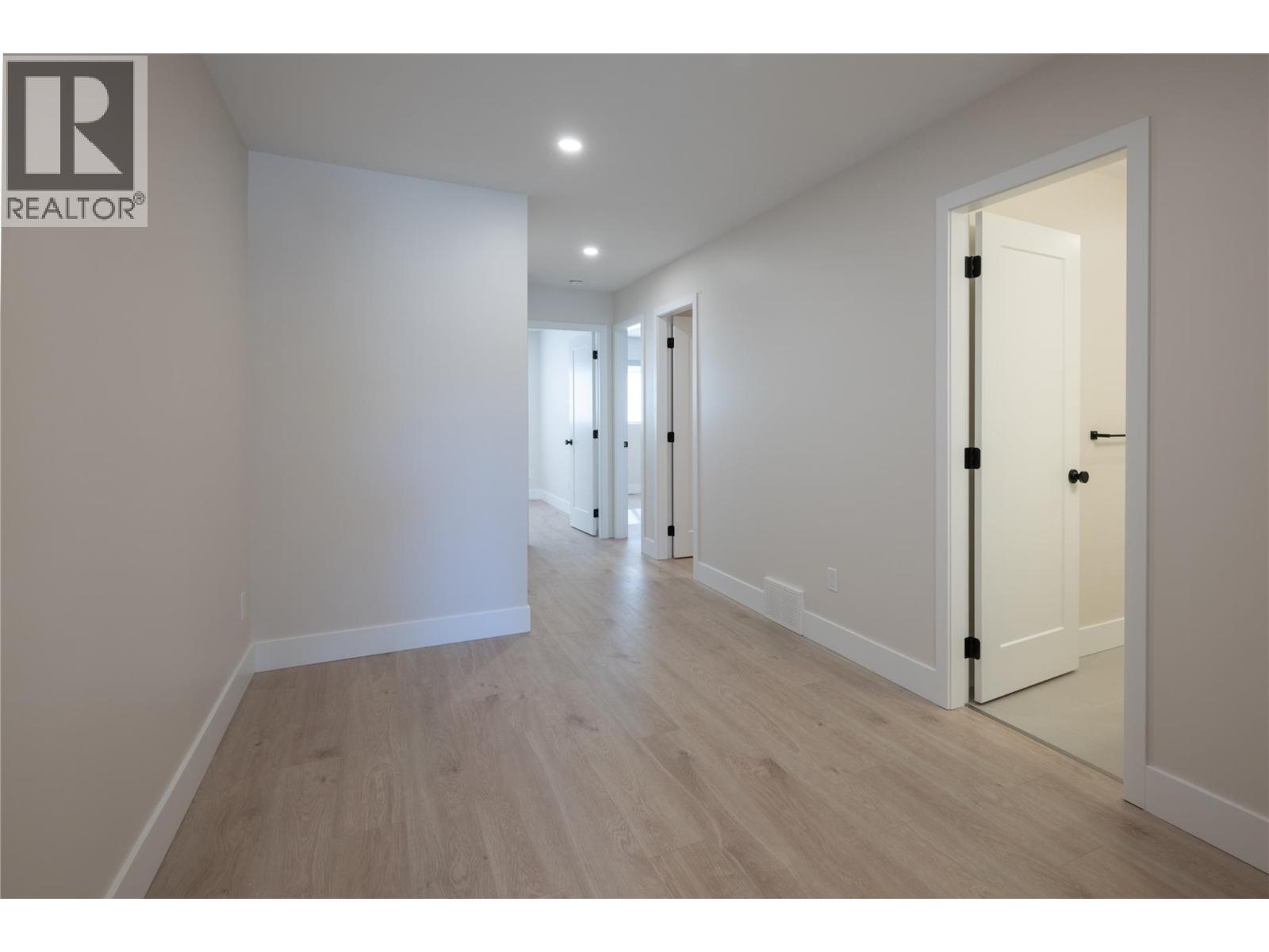 163 Chestnut Avenue Property Photo 17