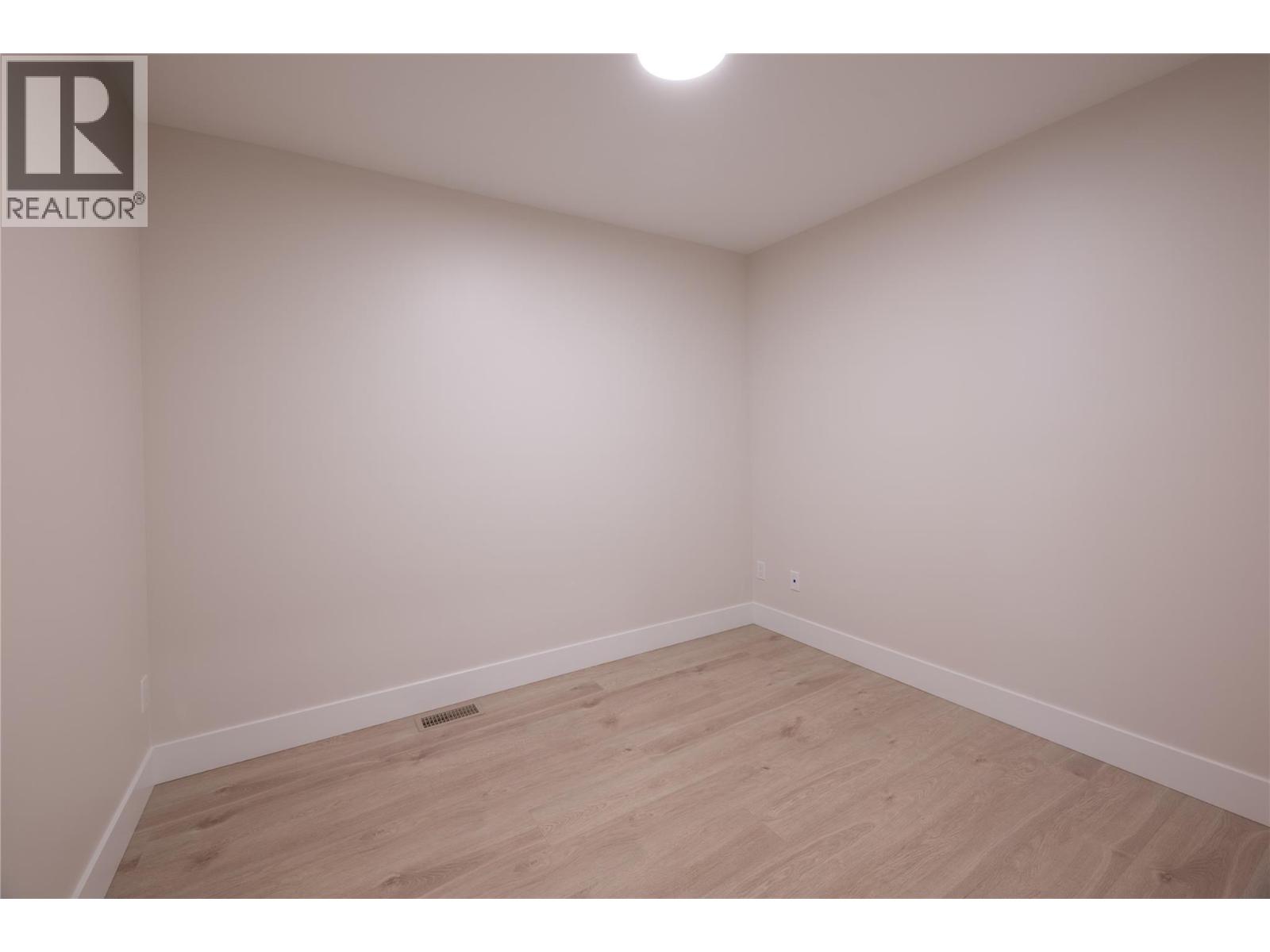 163 Chestnut Avenue Property Photo 25
