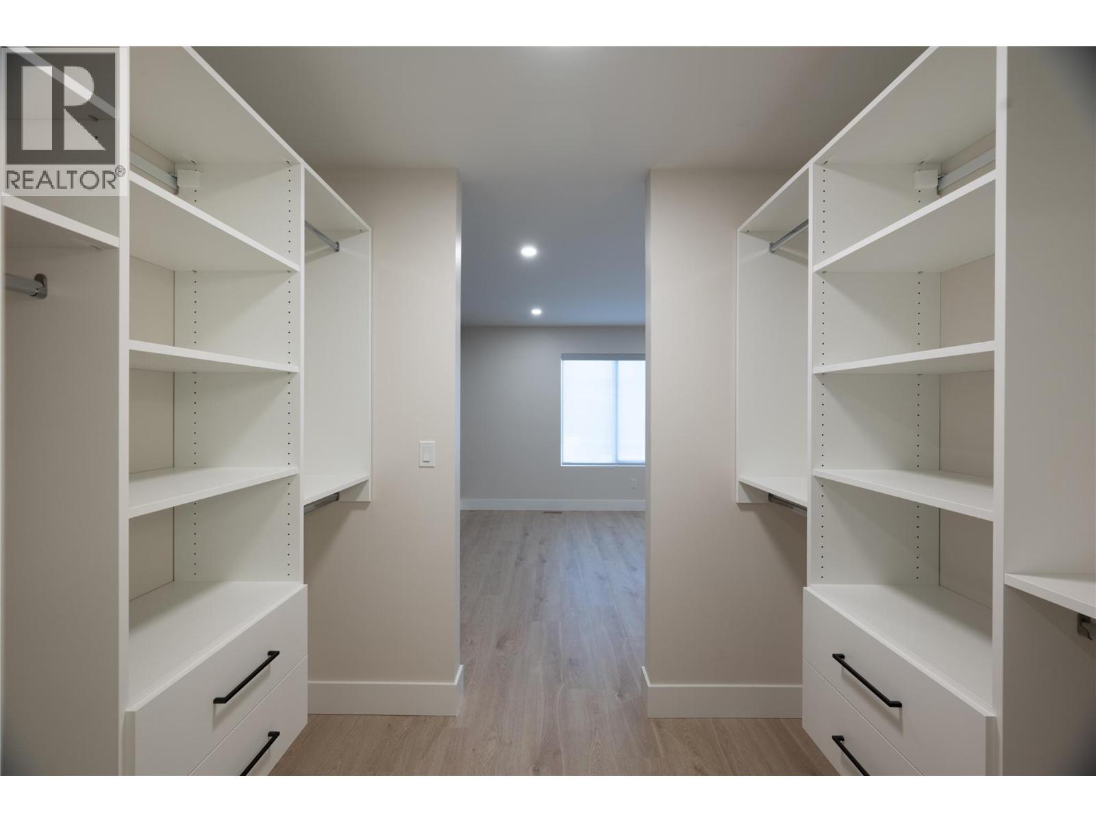 163 Chestnut Avenue Property Photo 26
