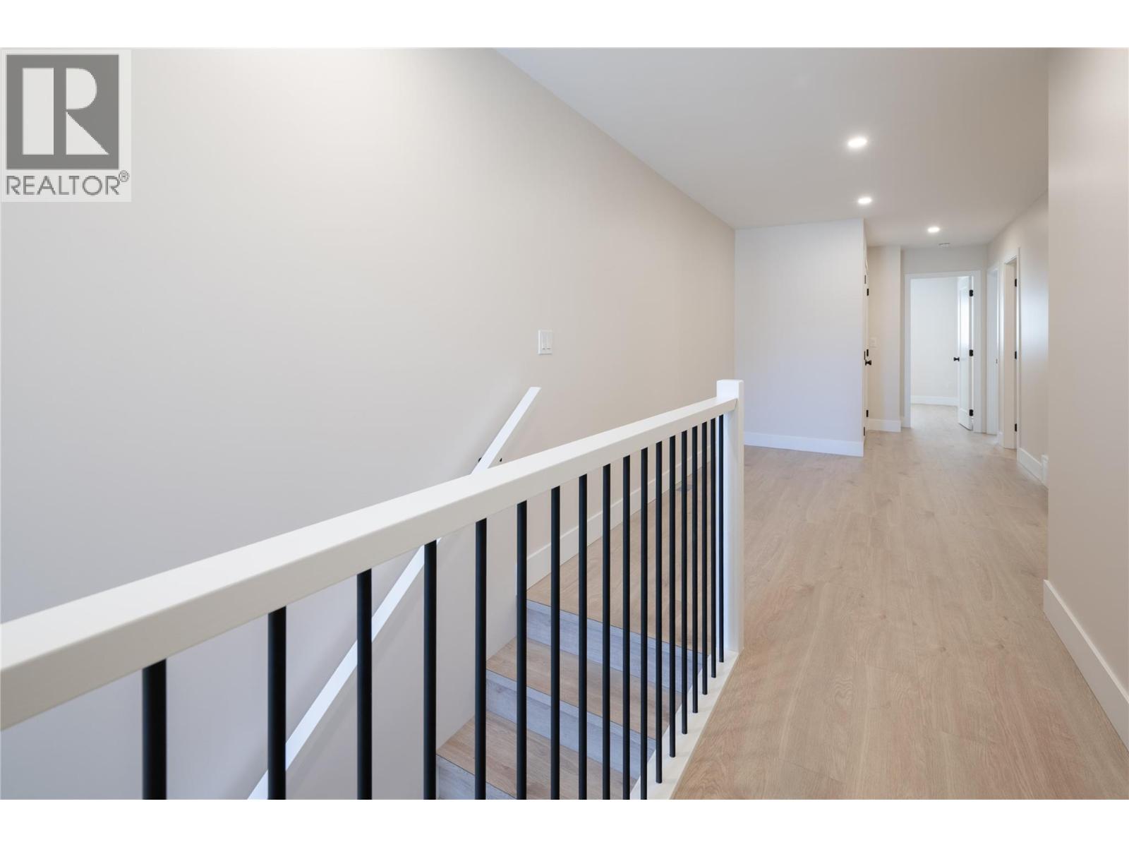 163 Chestnut Avenue Property Photo 27