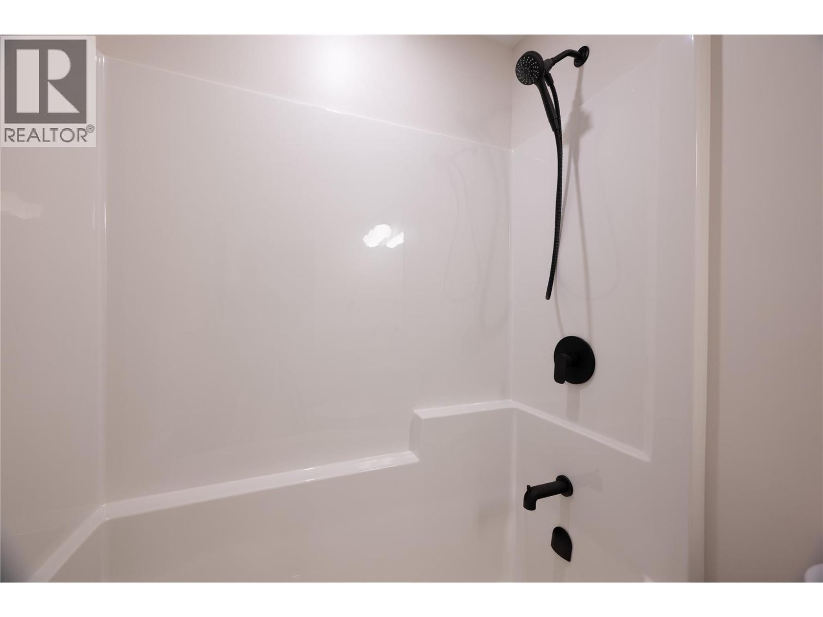163 Chestnut Avenue Property Photo 29
