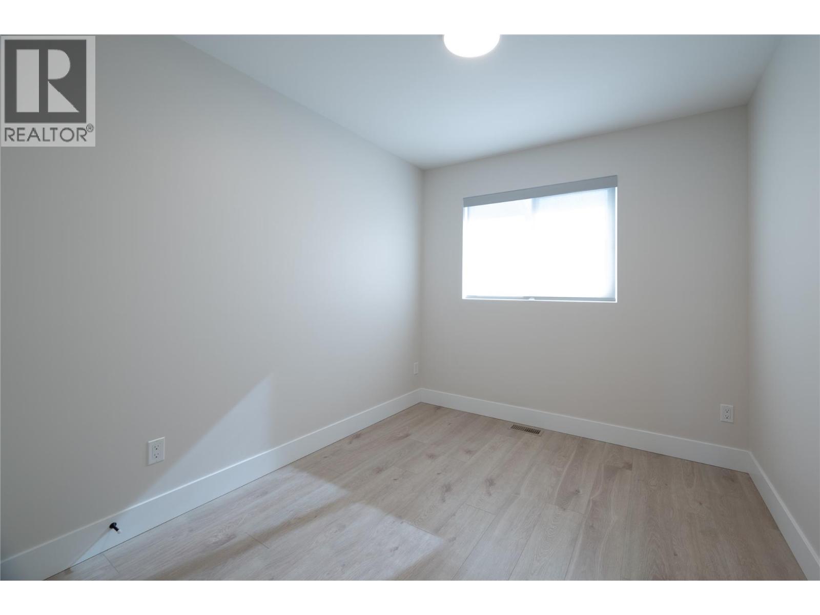 163 Chestnut Avenue Property Photo 36