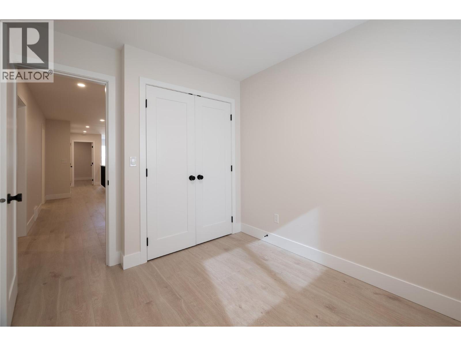 163 Chestnut Avenue Property Photo 37