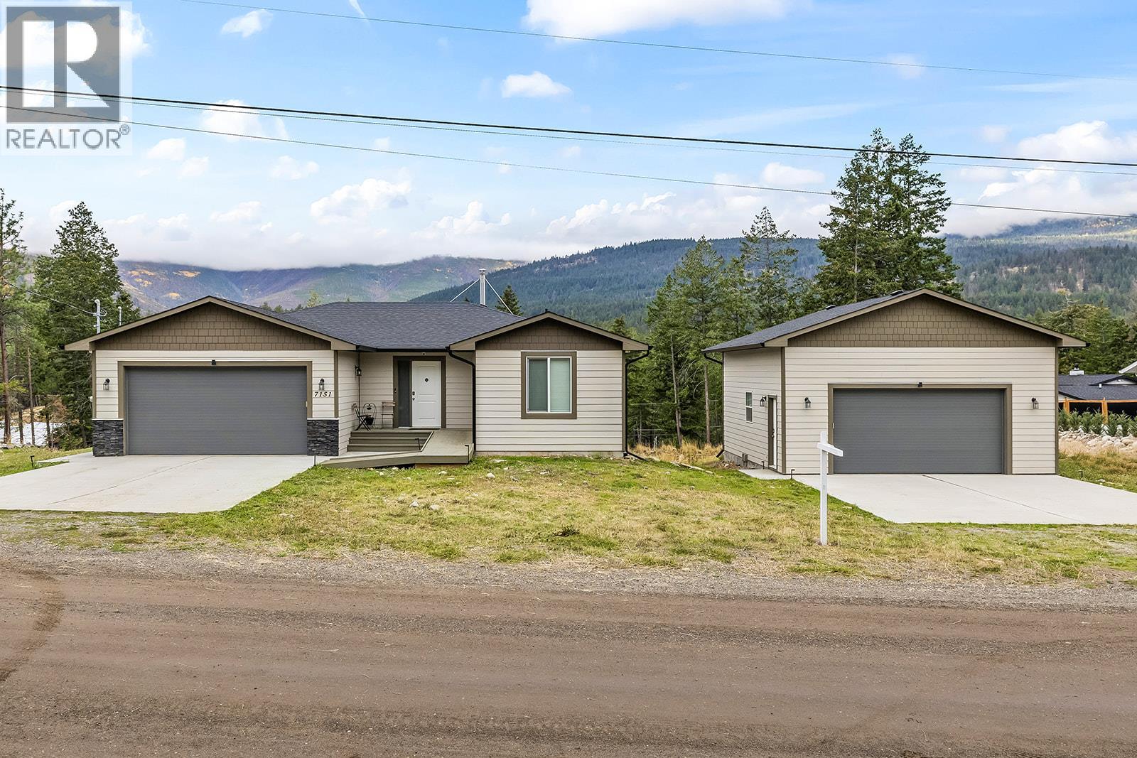 7151 Dunwaters Road Property Photo 1