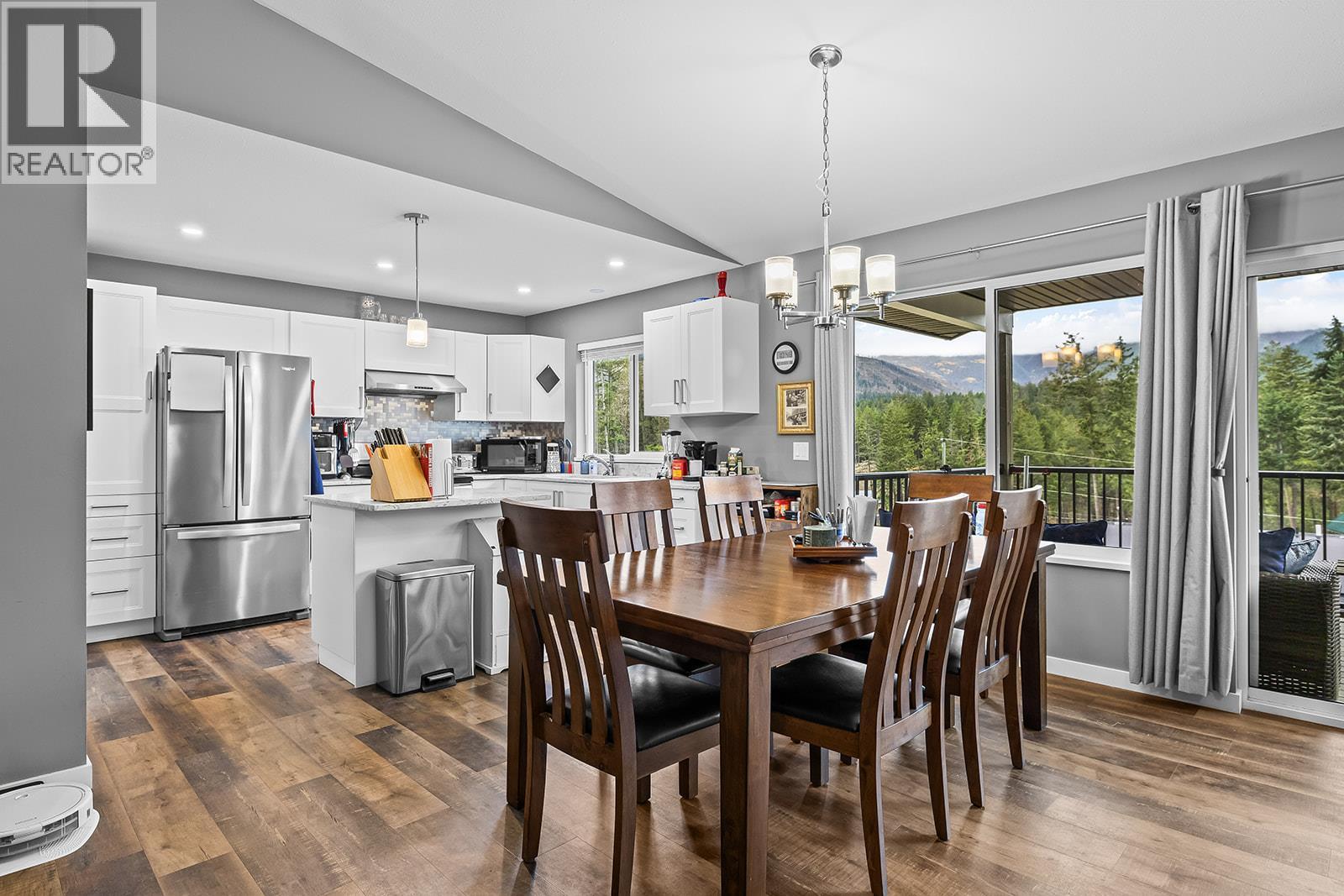 7151 Dunwaters Road Property Photo 6