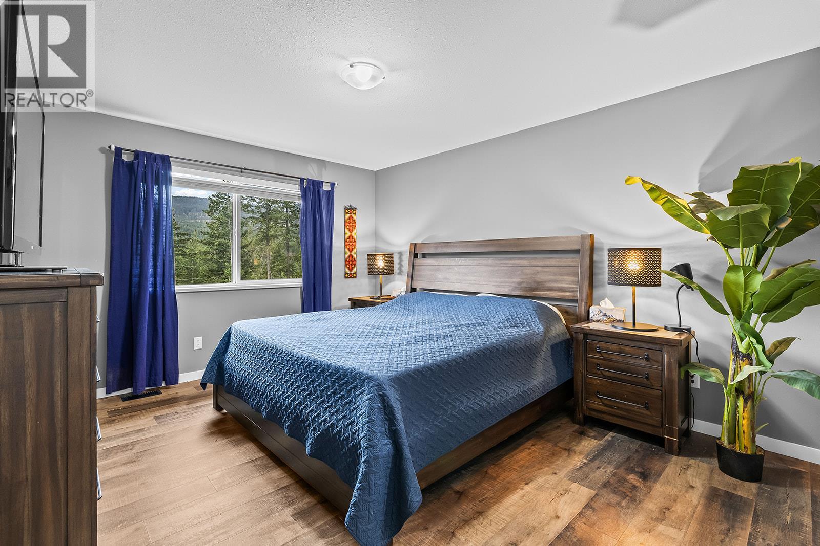 7151 Dunwaters Road Property Photo 23