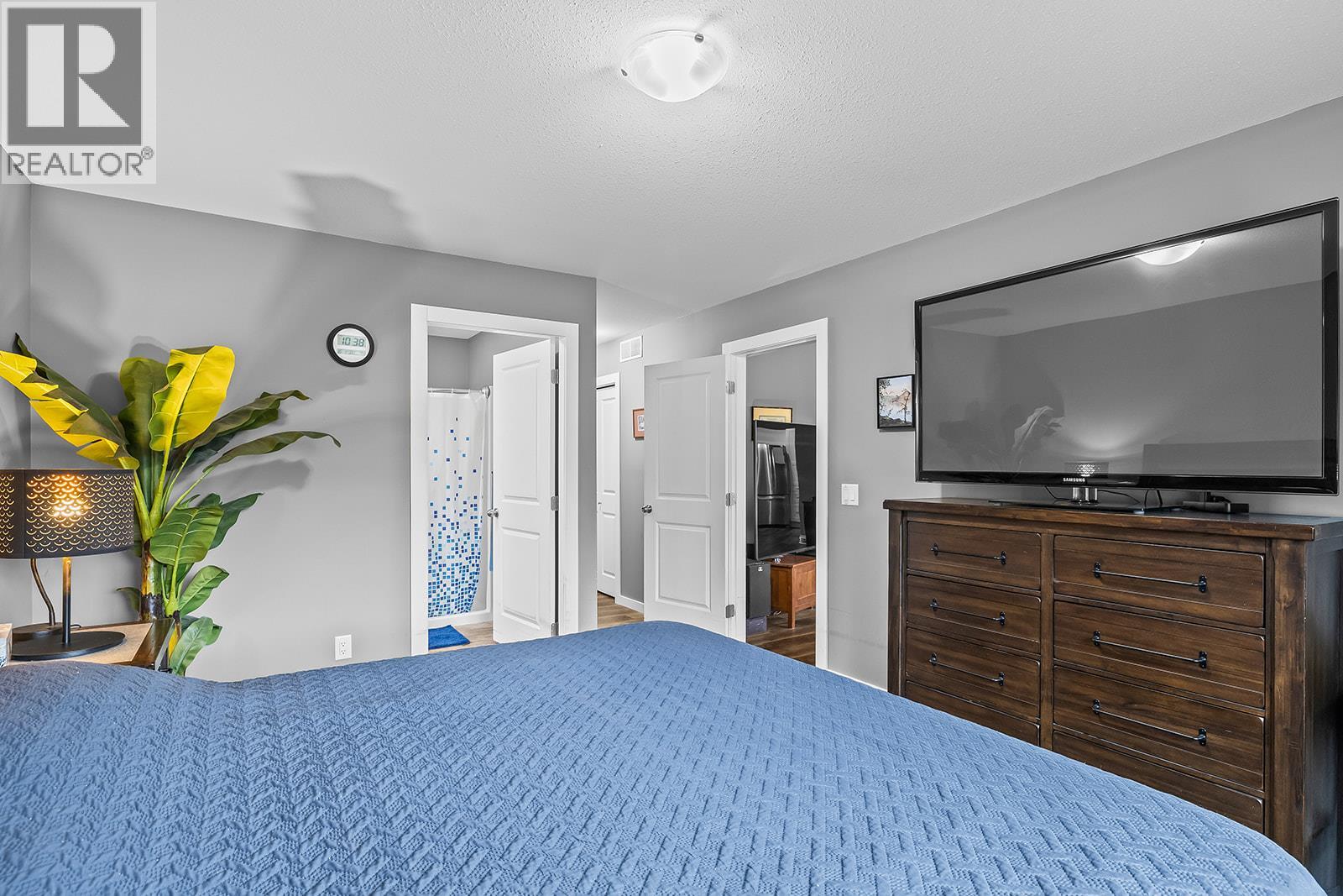 7151 Dunwaters Road Property Photo 24