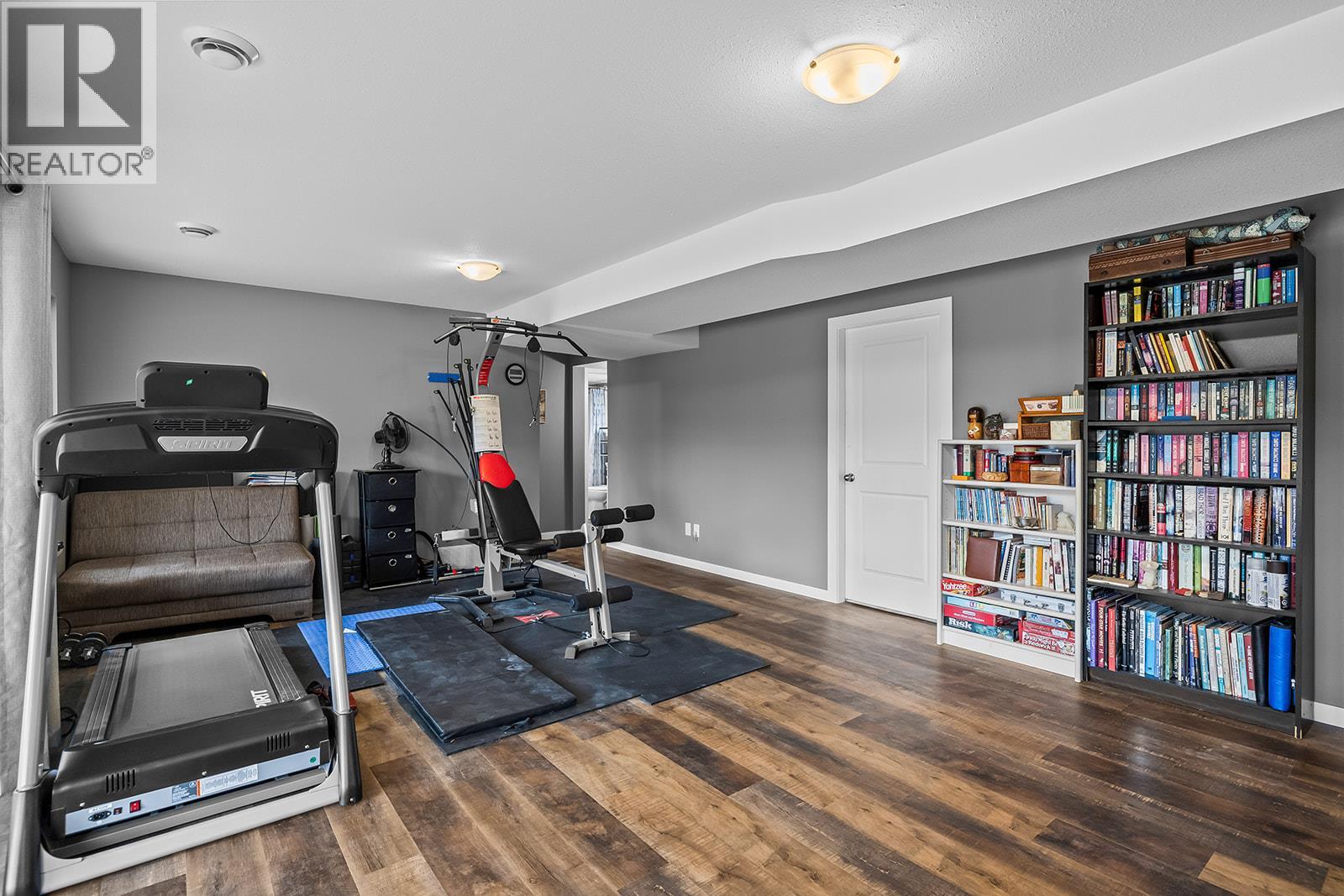 7151 Dunwaters Road Property Photo 32