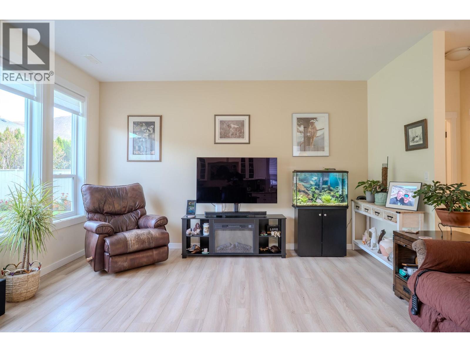 2620 Rosewood Avenue Property Photo 13