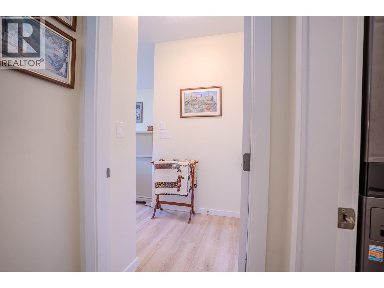 2620 Rosewood Avenue Property Photo 17
