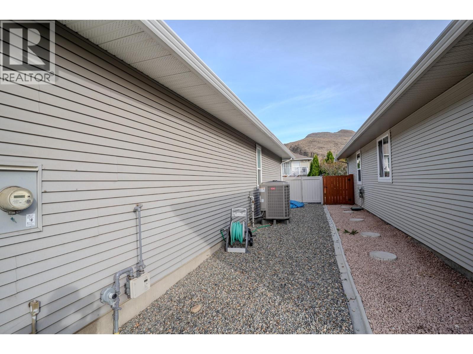 2620 Rosewood Avenue Property Photo 31