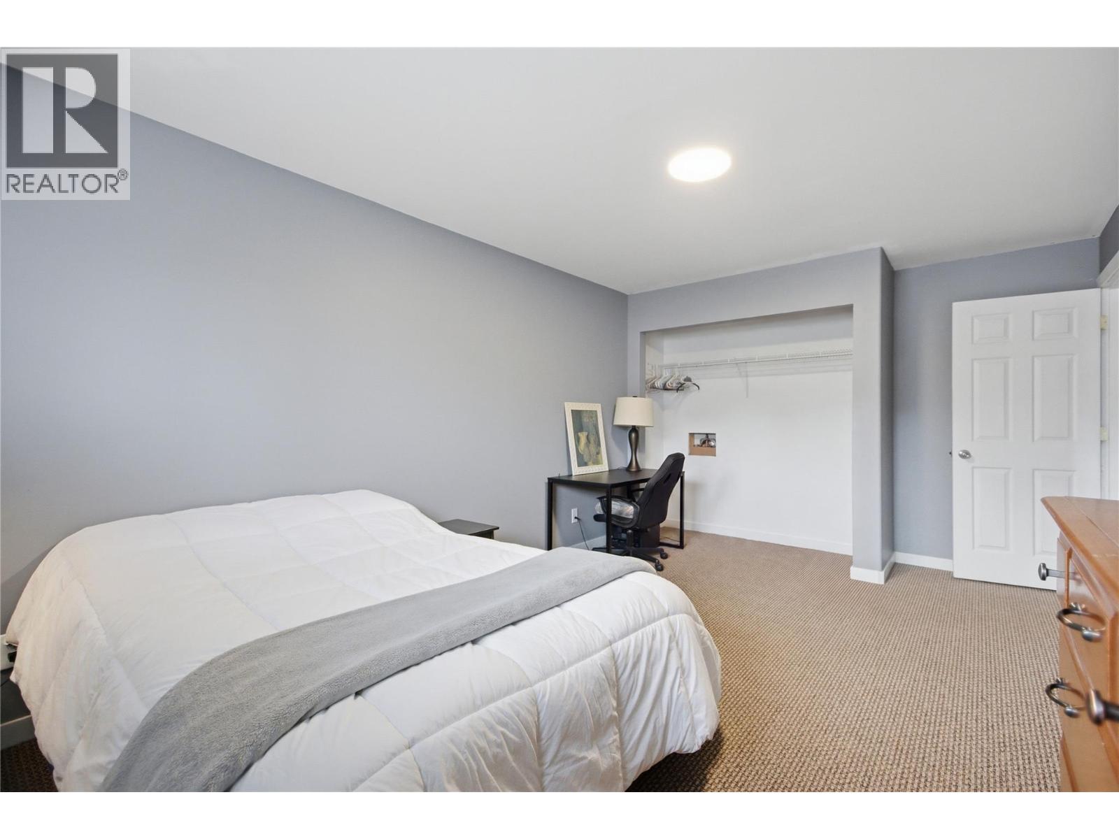 2624 Joyce Avenue Property Photo 29