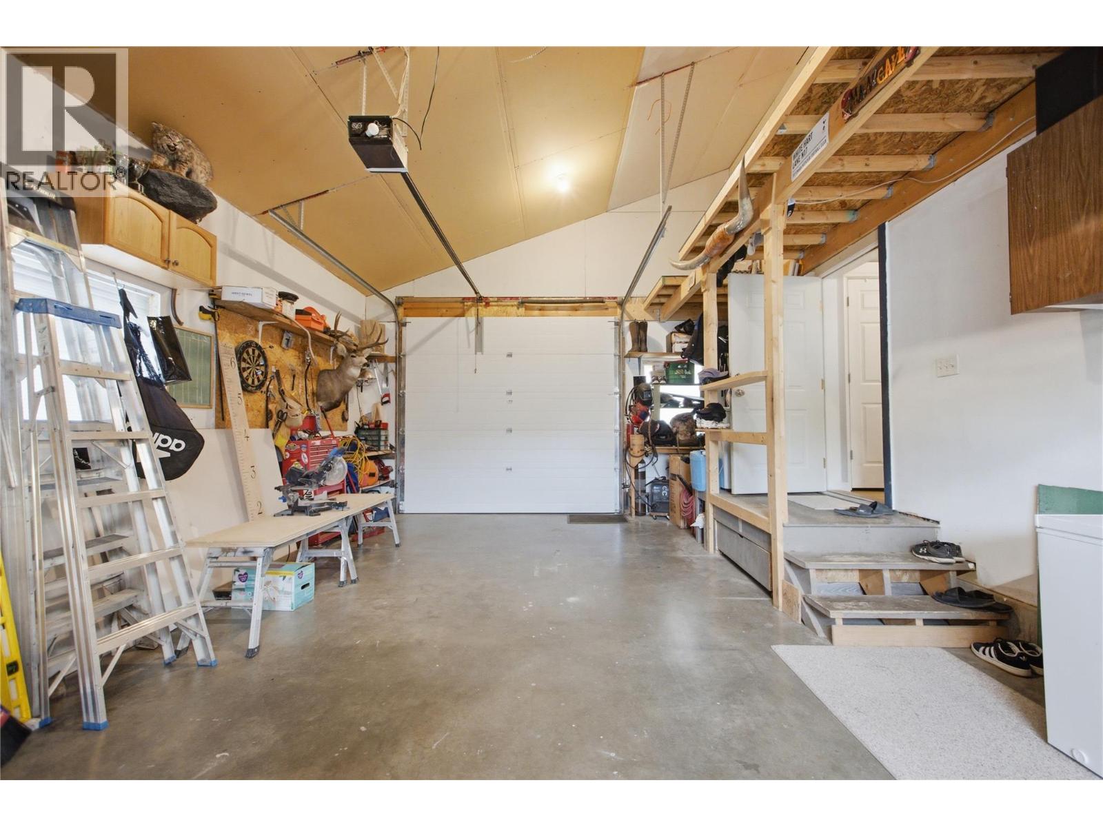 2624 Joyce Avenue Property Photo 32
