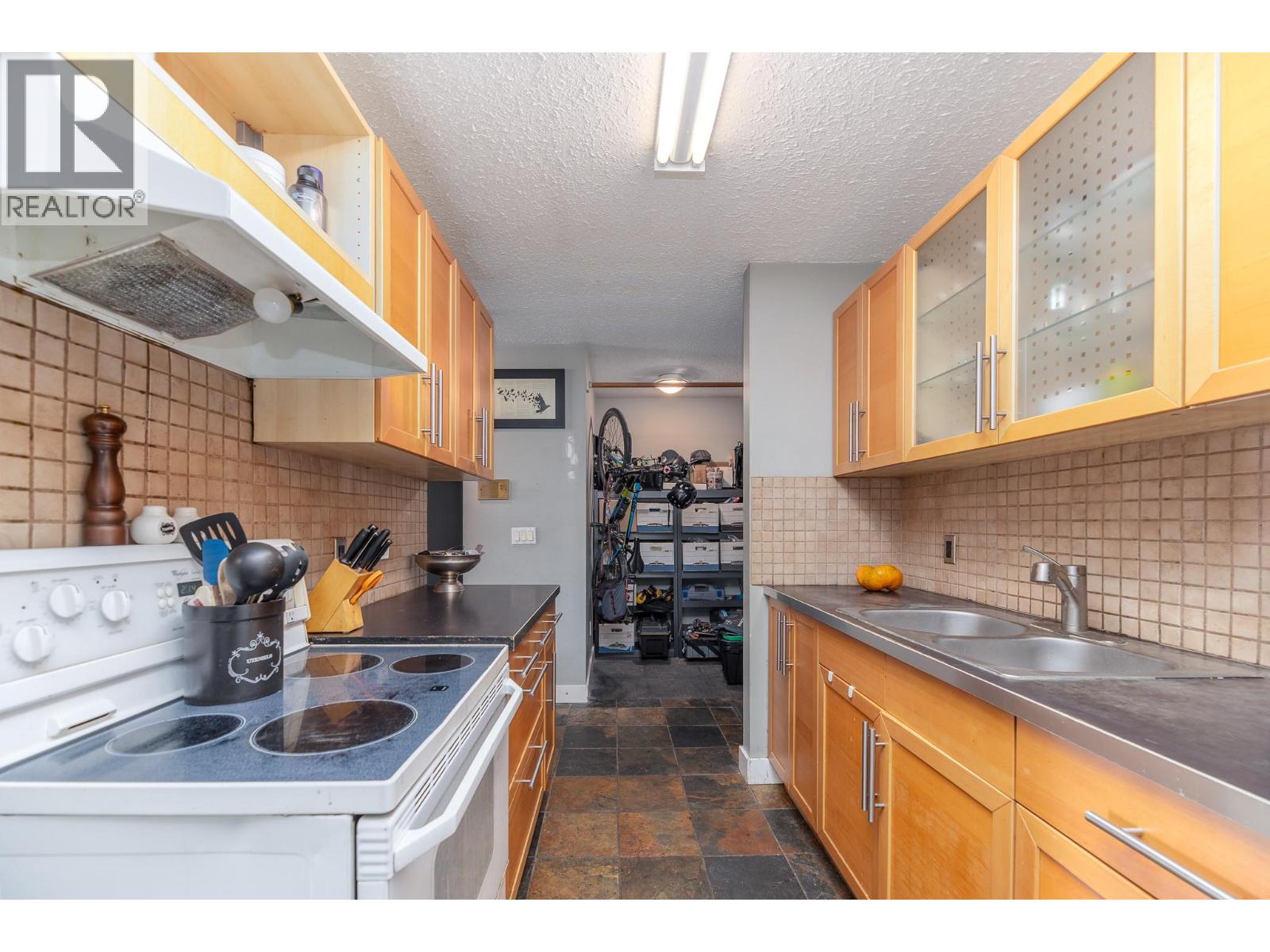 625 Rowcliffe Avenue Unit# 305 Property Photo 7