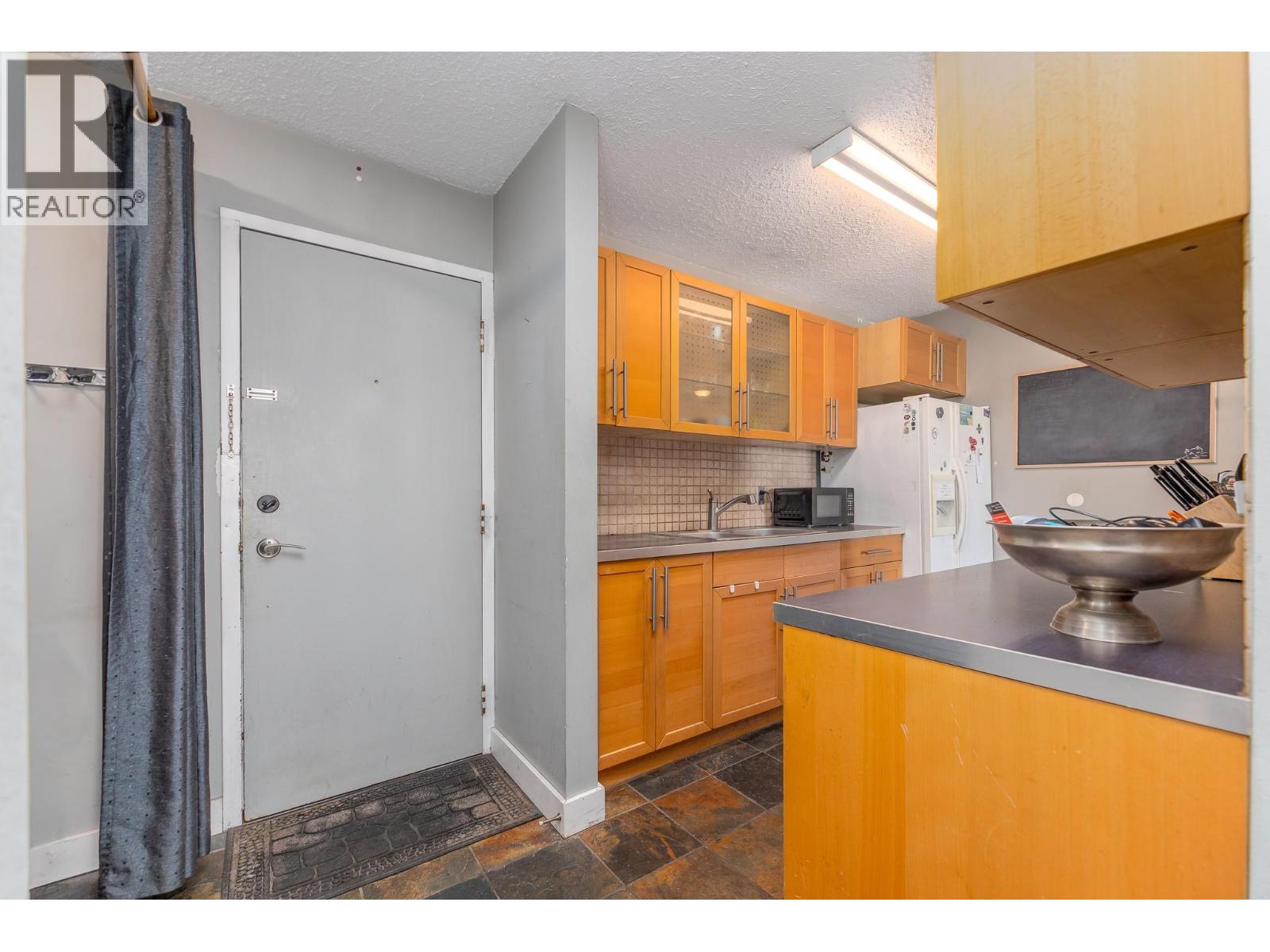 625 Rowcliffe Avenue Unit# 305 Property Photo 9
