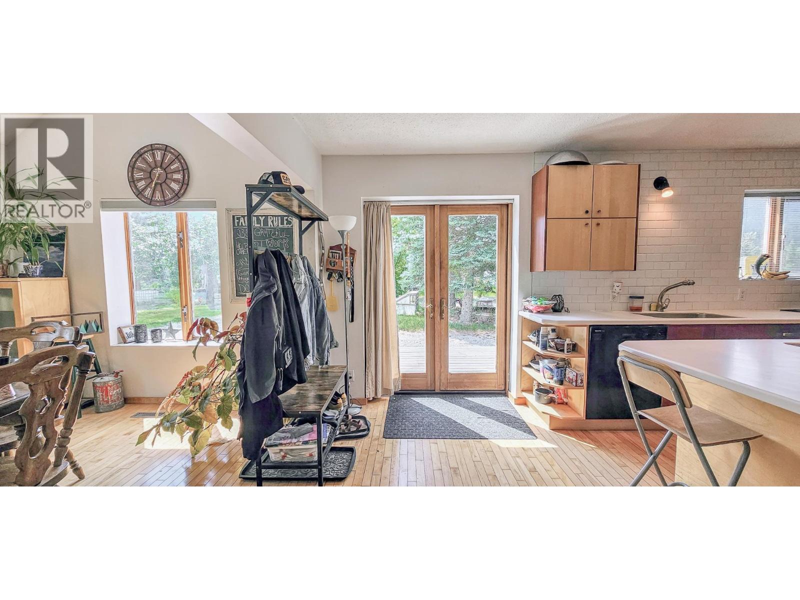 3560 Island Pond Road Property Photo 4