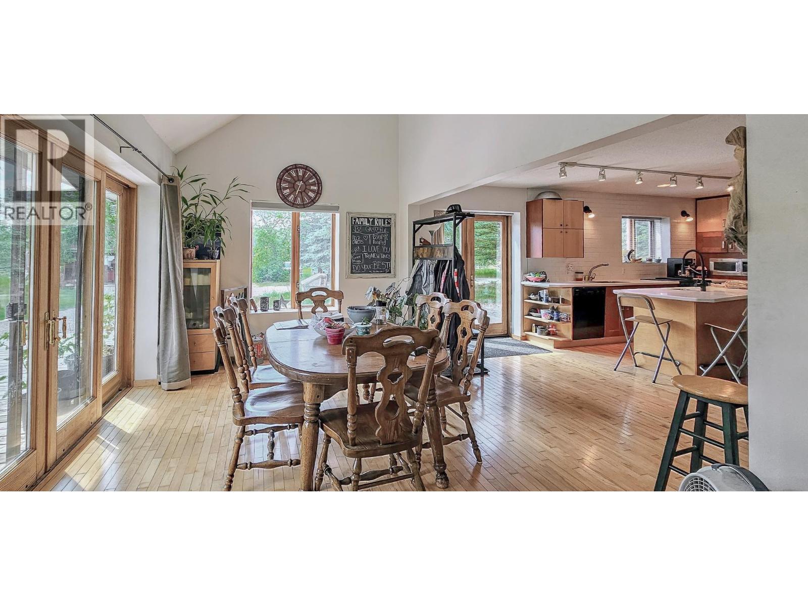 3560 Island Pond Road Property Photo 14