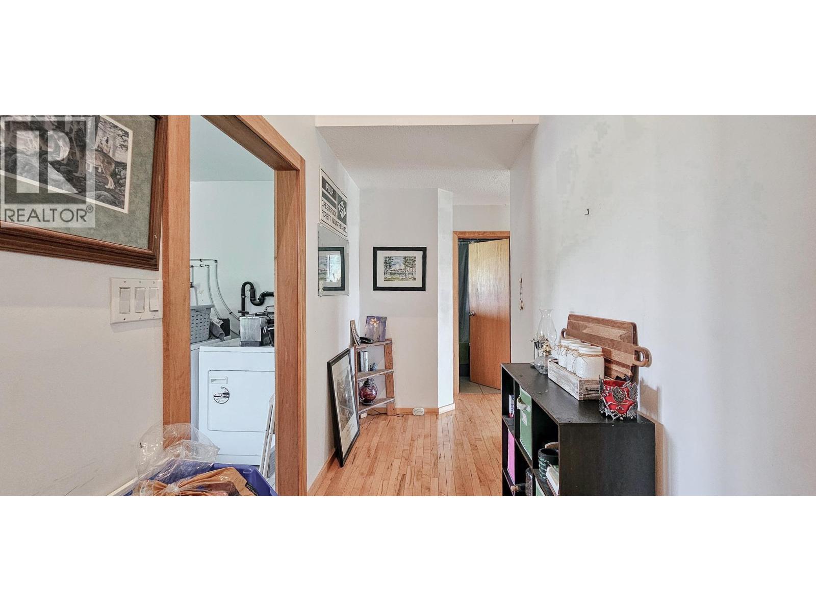 3560 Island Pond Road Property Photo 20