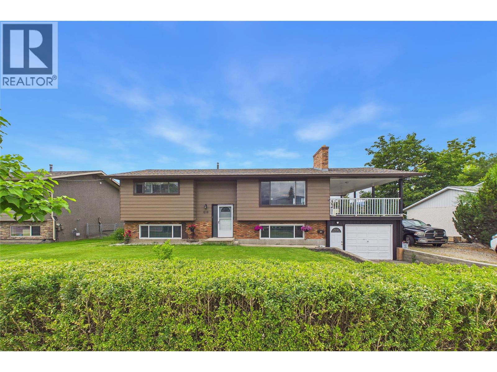 610 Ziprick Road Property Photo 1
