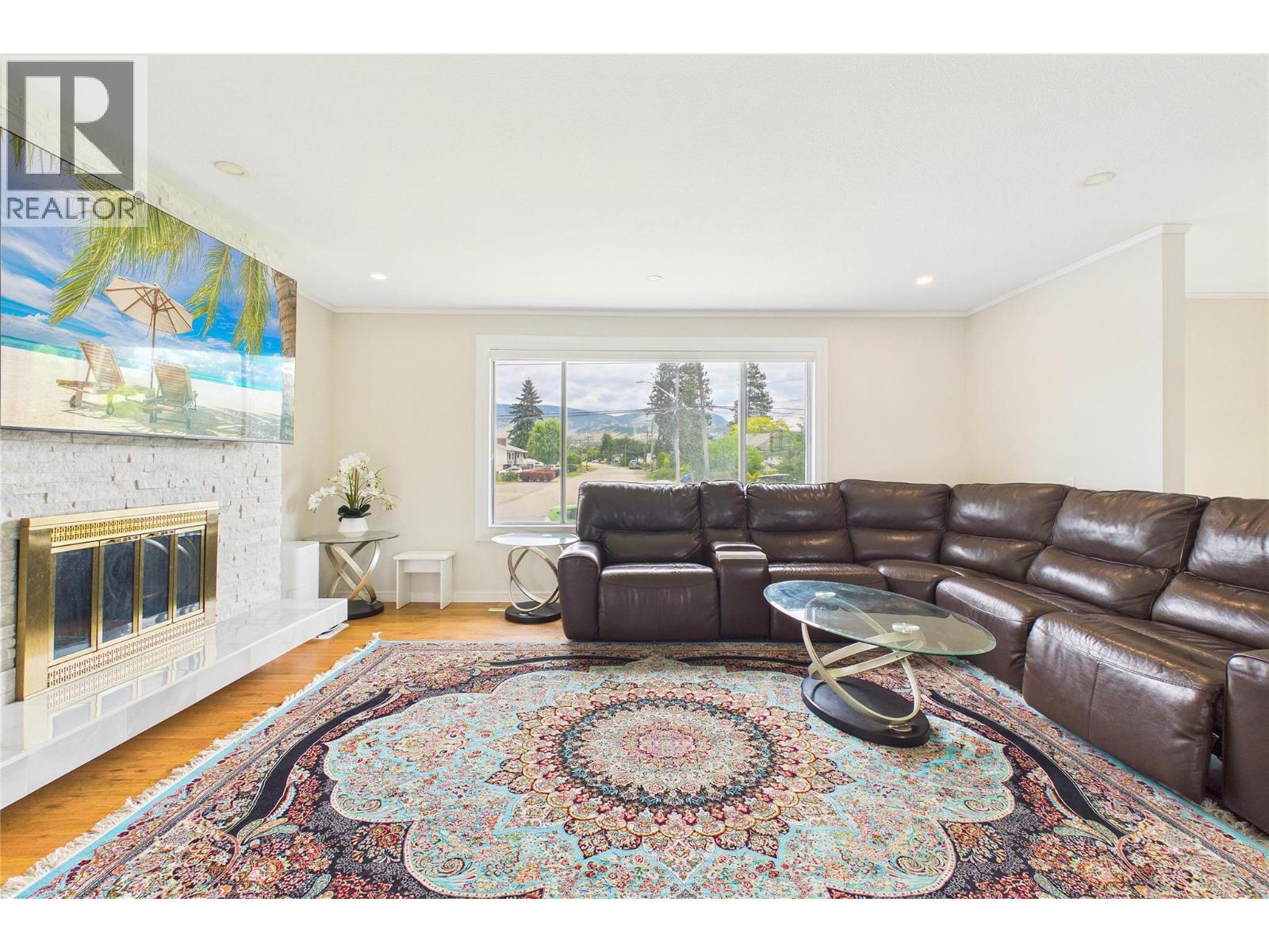610 Ziprick Road Property Photo 12