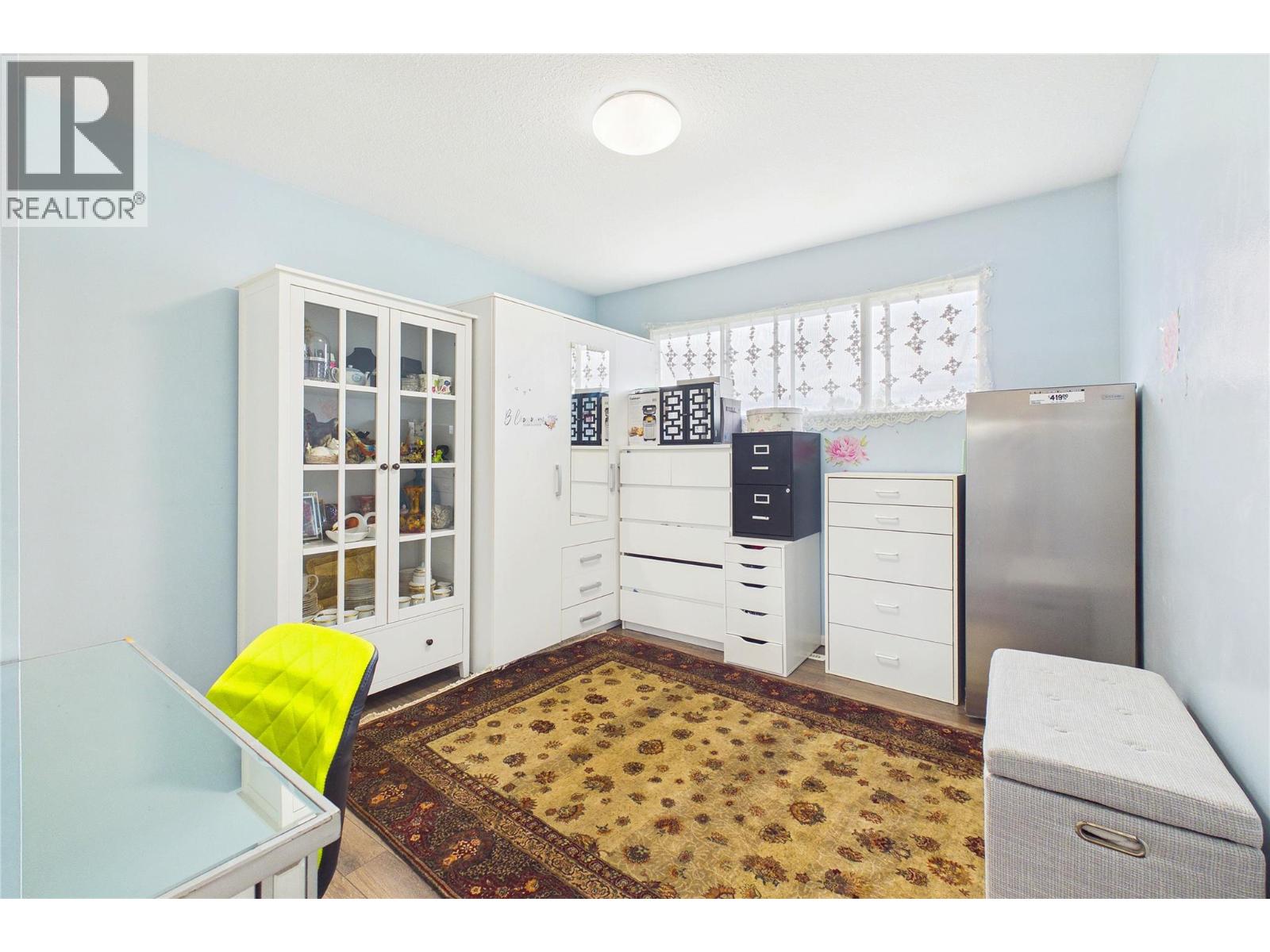 610 Ziprick Road Property Photo 15