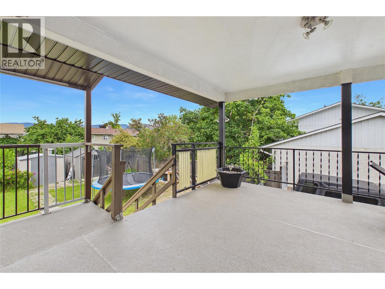 610 Ziprick Road Property Photo 19