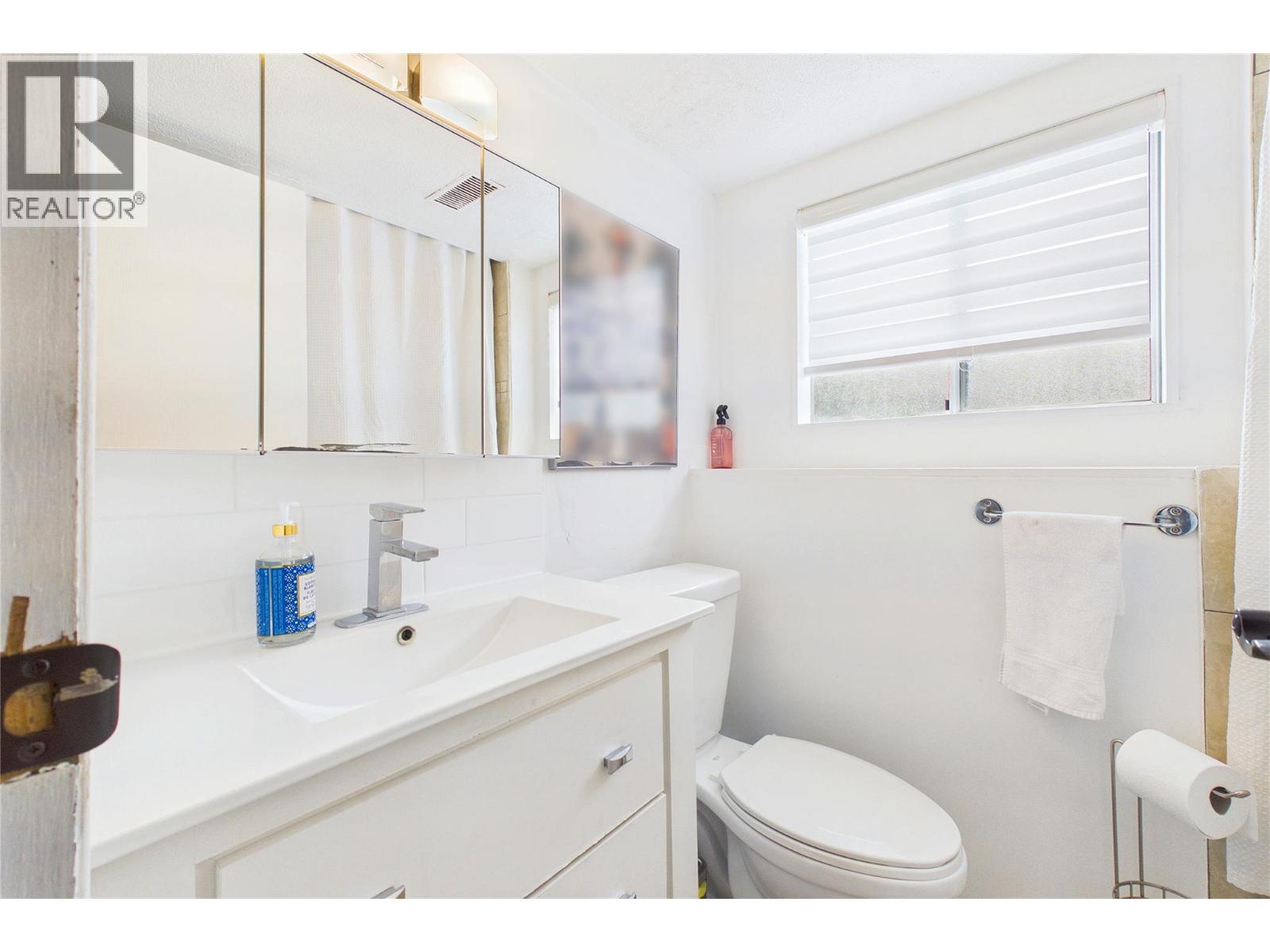 610 Ziprick Road Property Photo 40