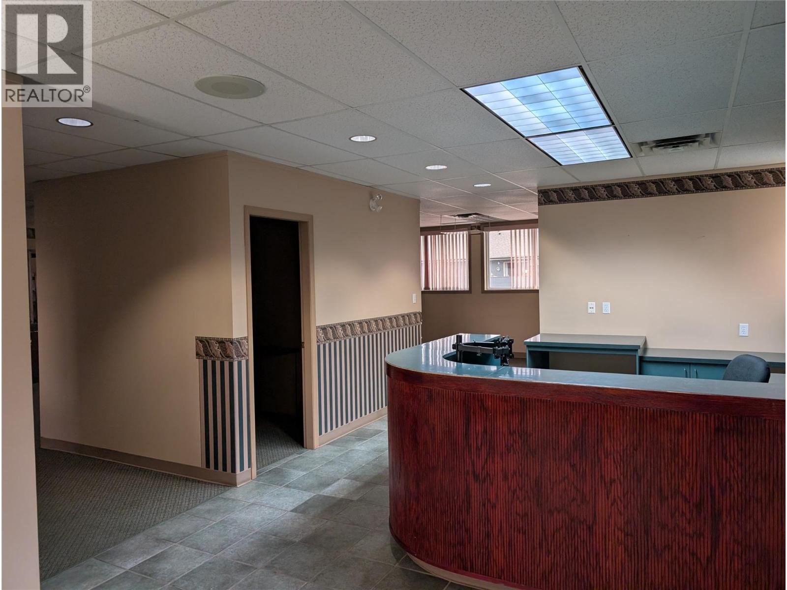3605 31 Street Property Photo 4