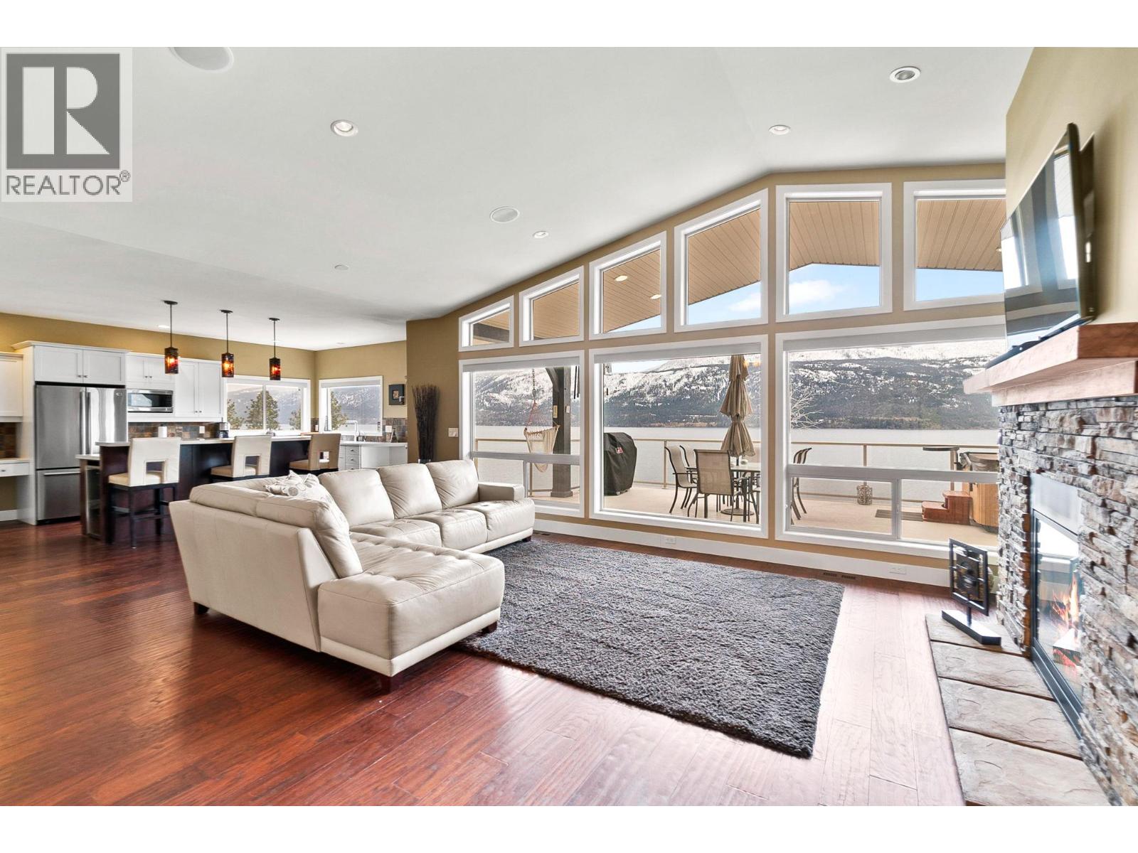 13938 Moberly Road Property Photo 16